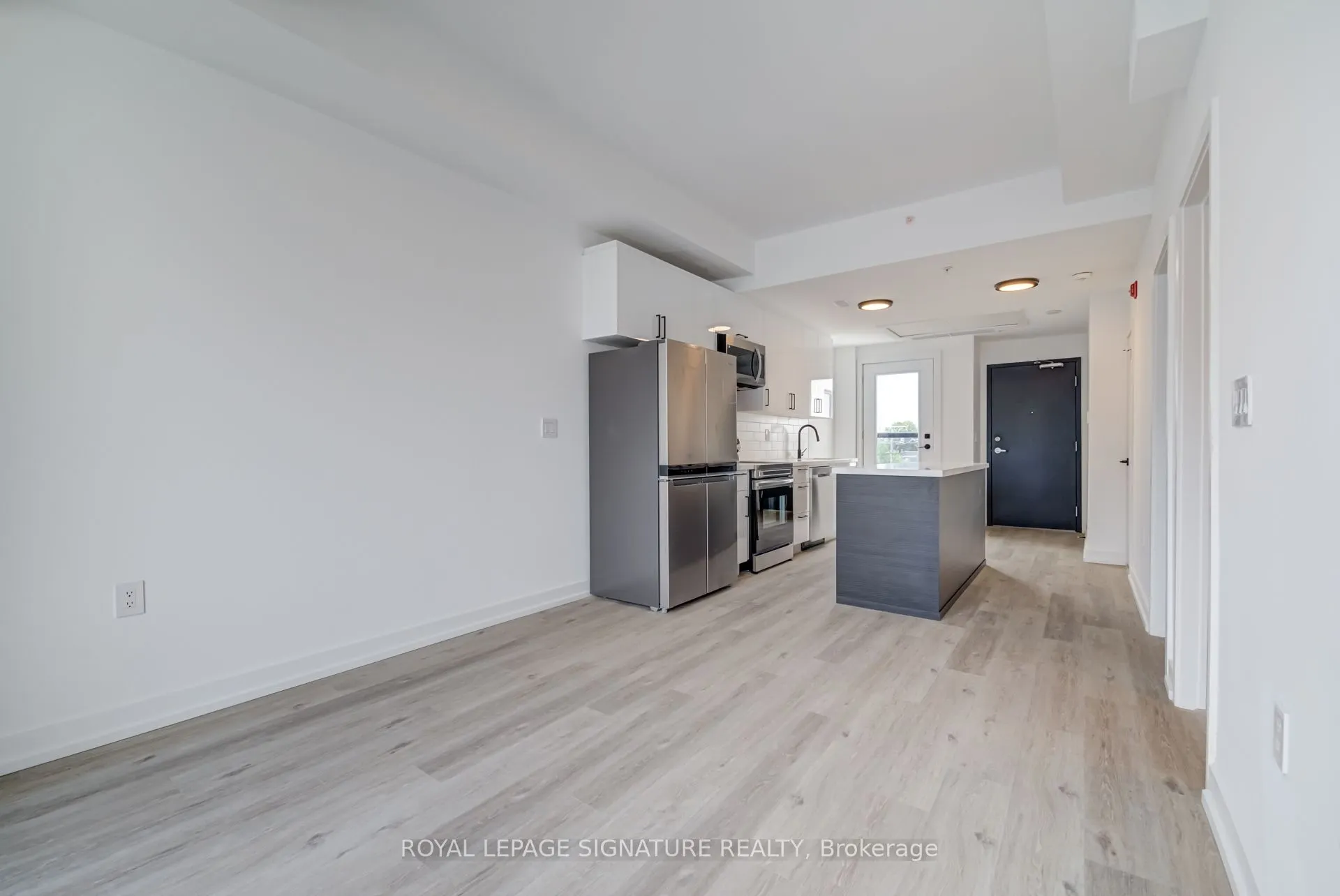 3039 Dundas Street W, #8