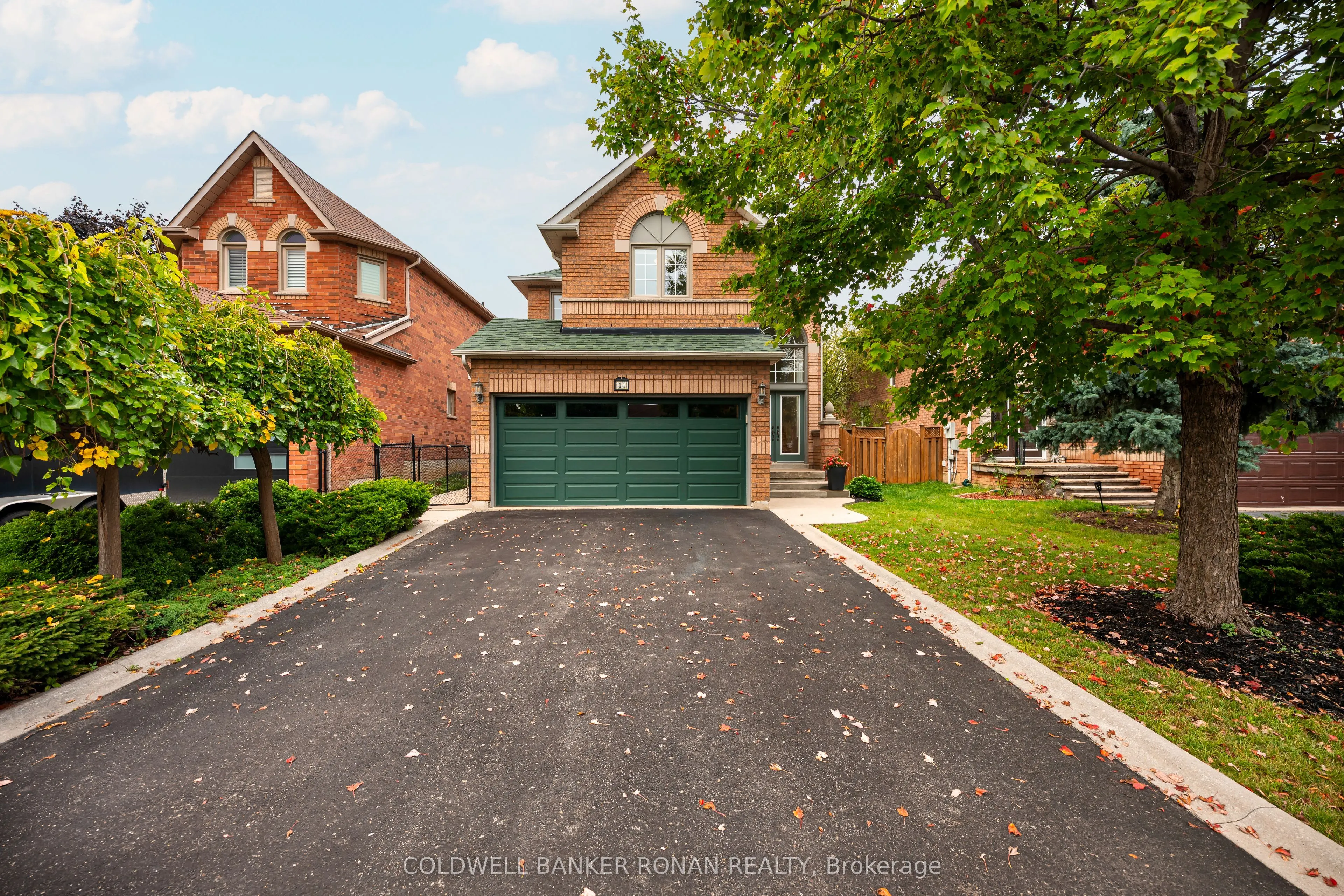 44 Baccarat Crescent