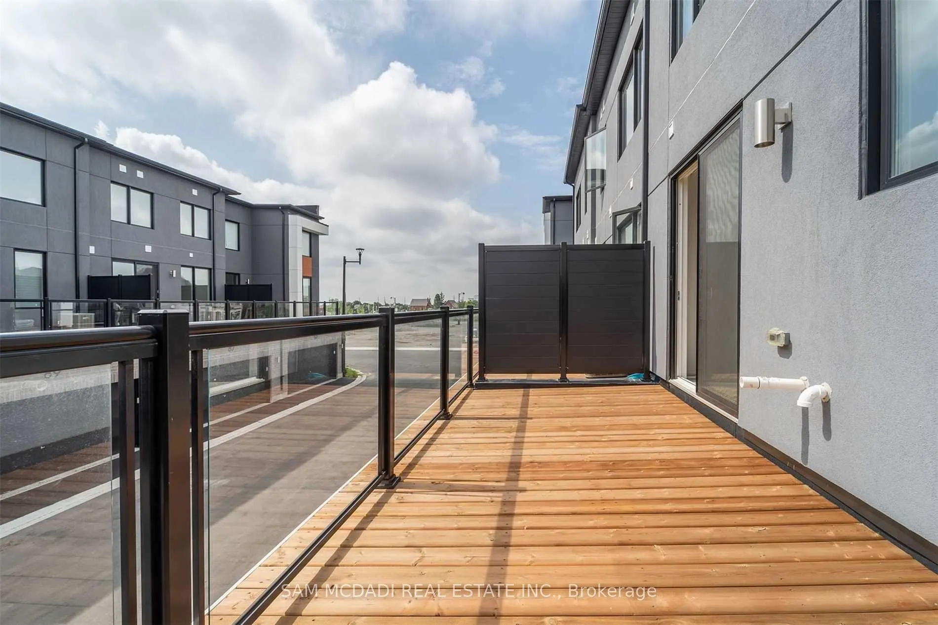 70 Huguenot Road, #59