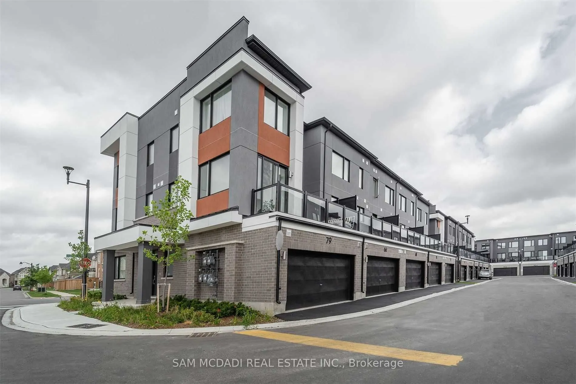 70 Huguenot Road, #59