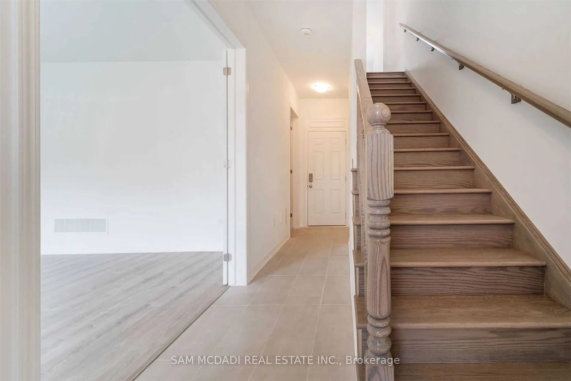 70 Huguenot Road, #59