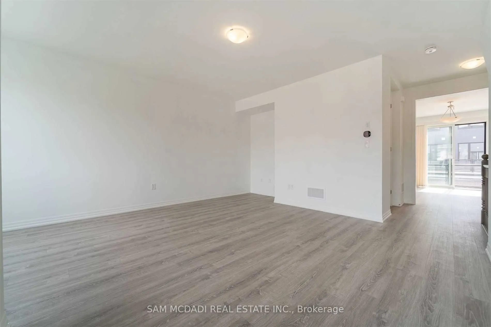 70 Huguenot Road, #59