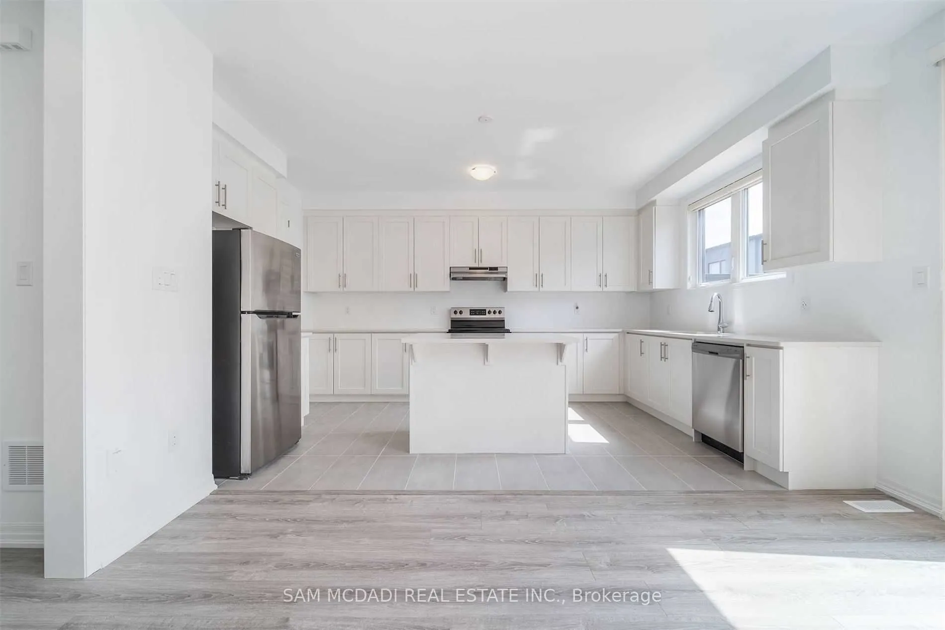 70 Huguenot Road, #59