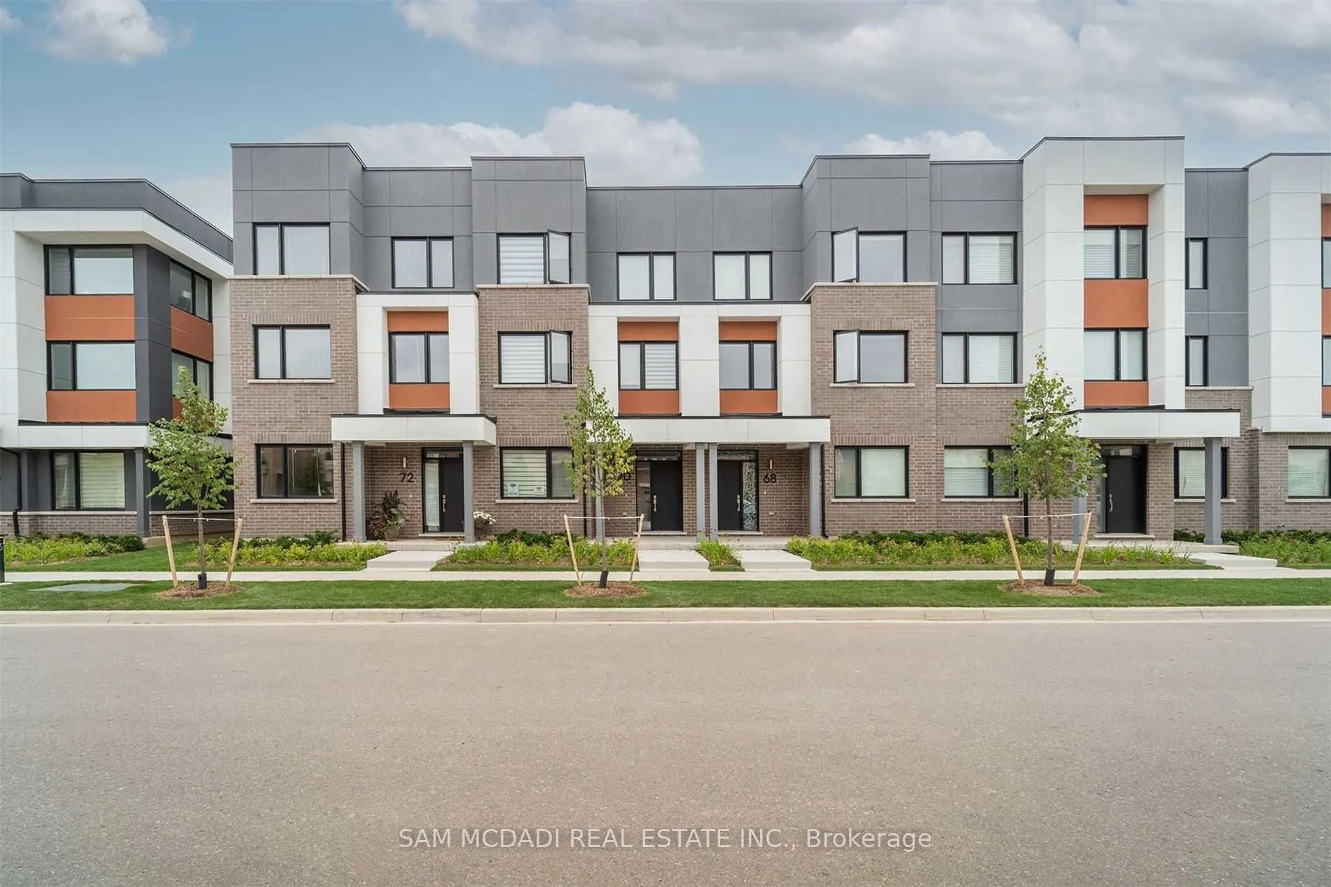 70 Huguenot Road, #59