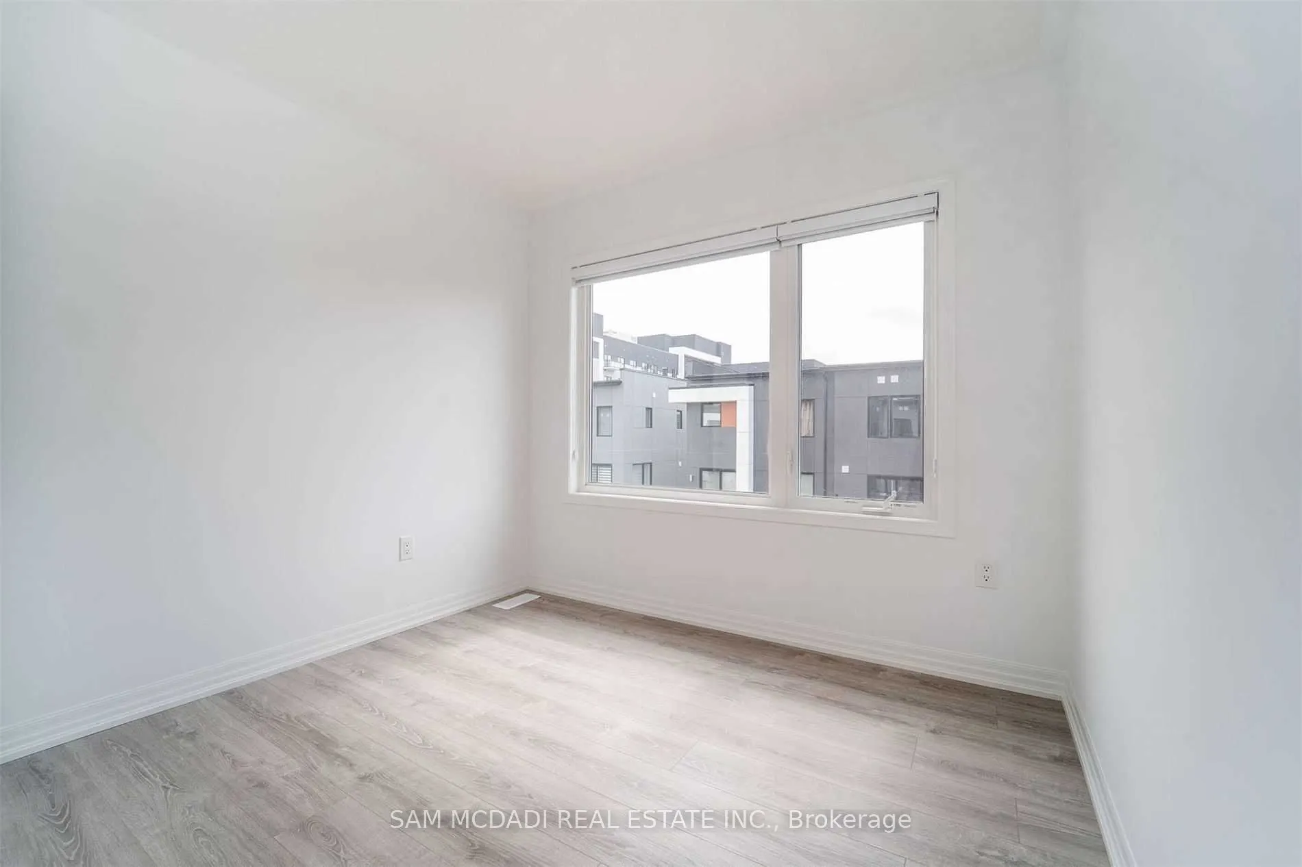 70 Huguenot Road, #59