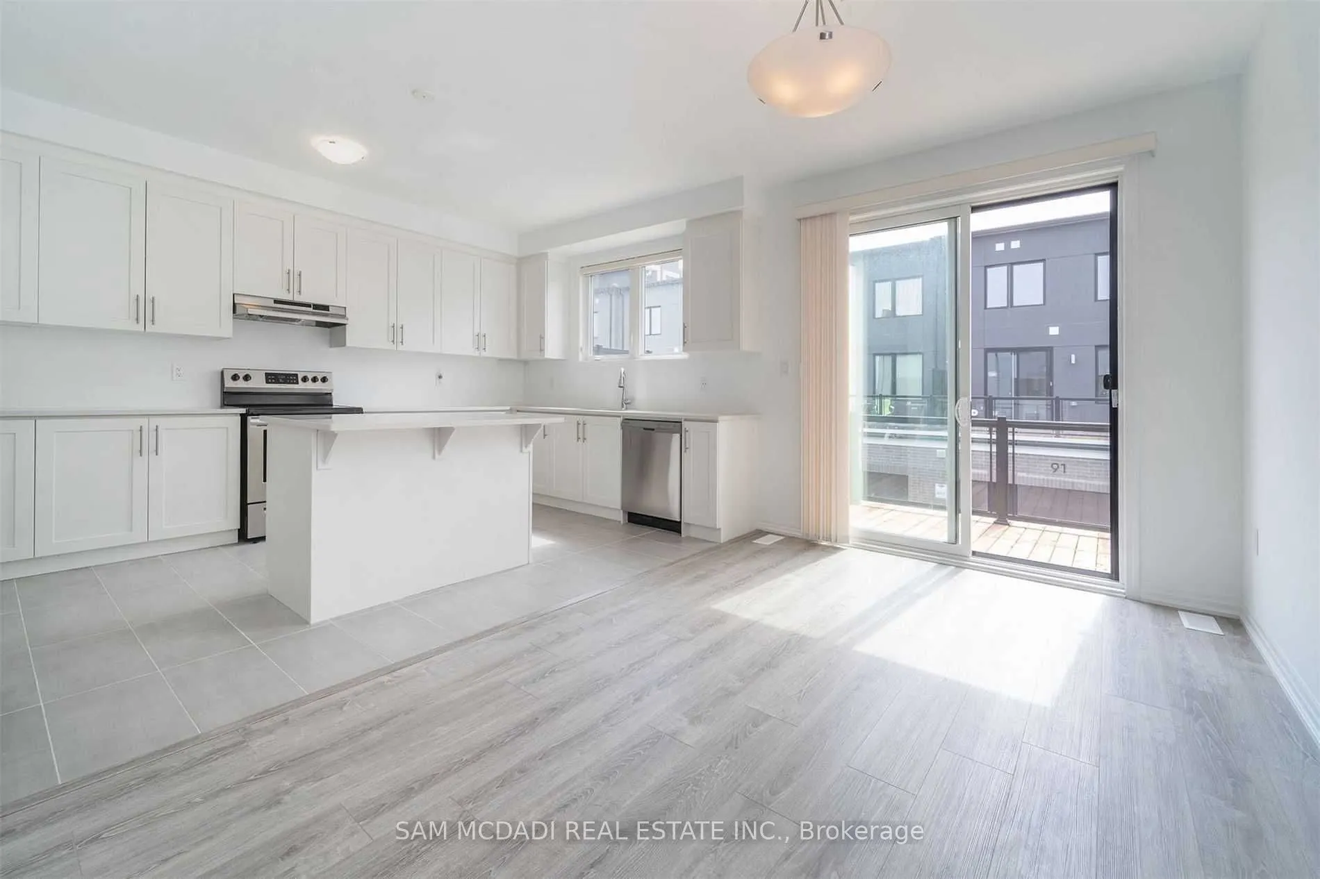 70 Huguenot Road, #59