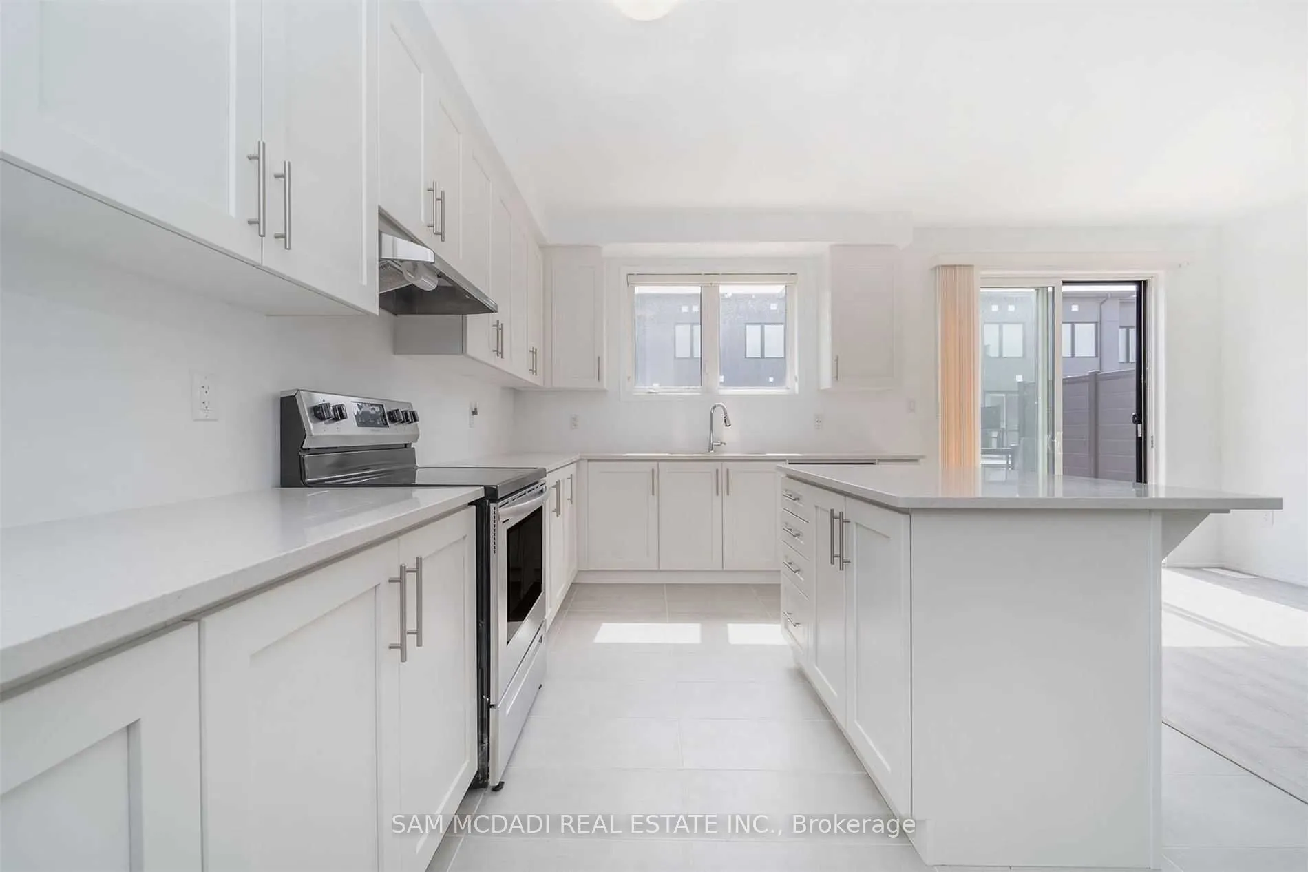 70 Huguenot Road, #59