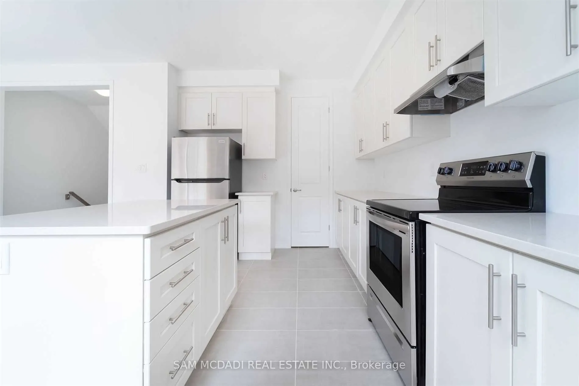 70 Huguenot Road, #59