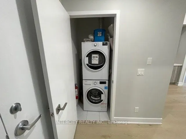 297 Oak Walk Drive, #409