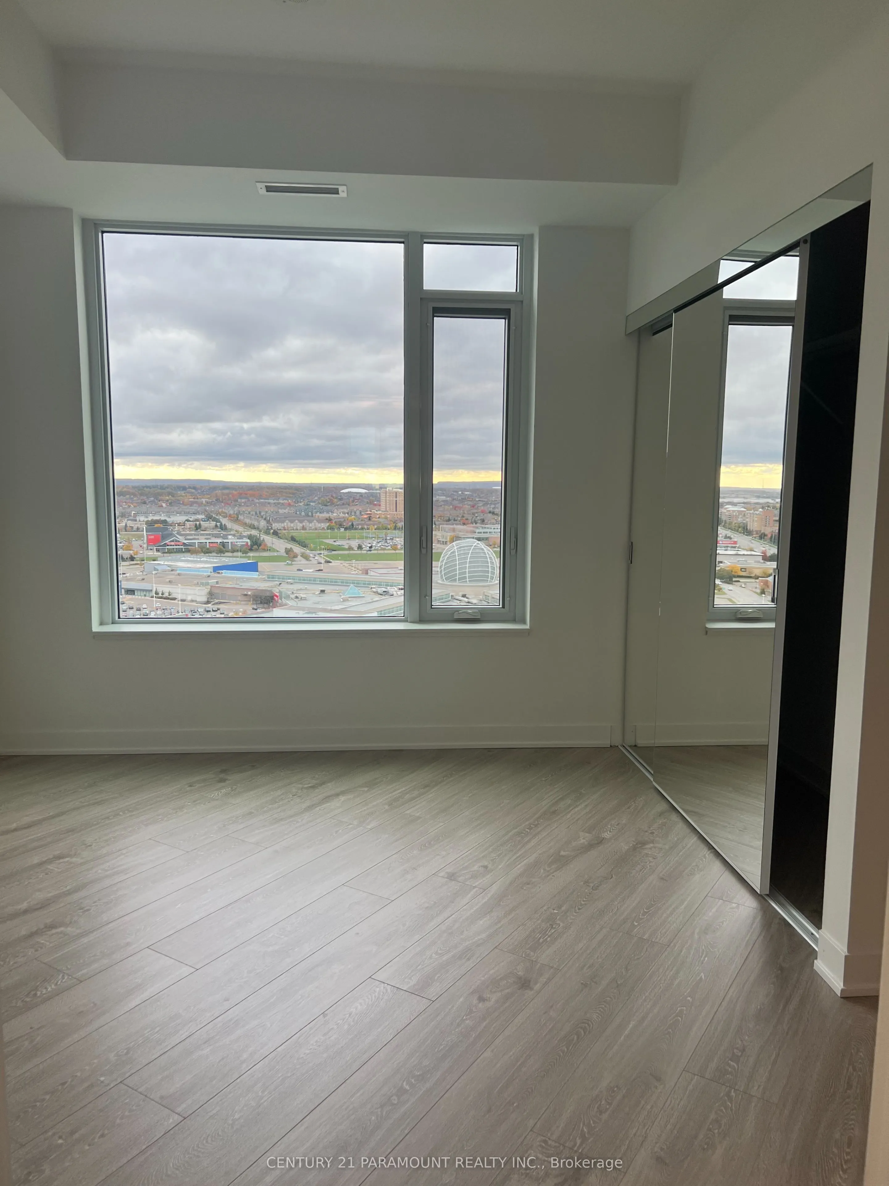 2495 Eglinton Avenue W, #2206