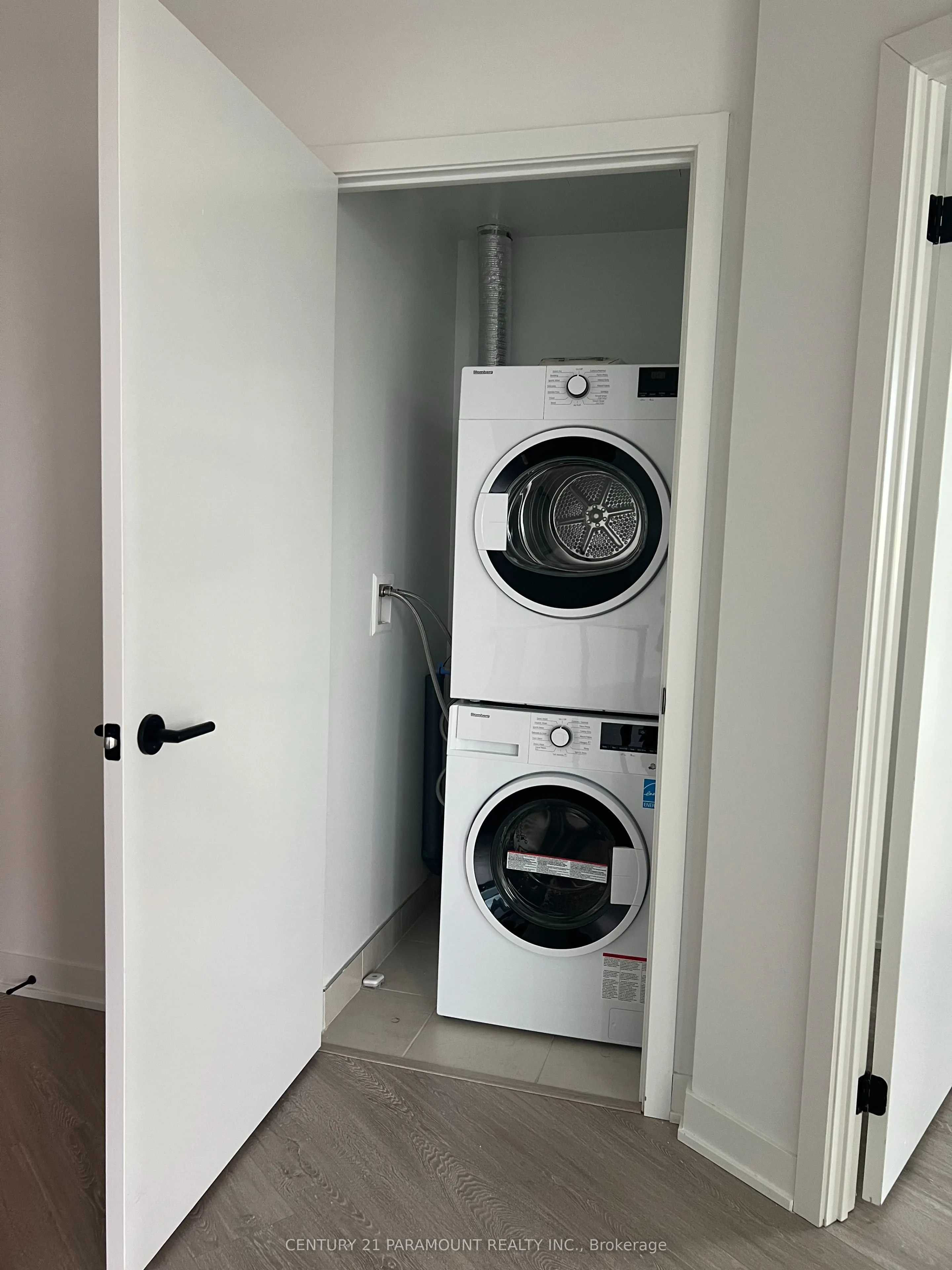 2495 Eglinton Avenue W, #2206