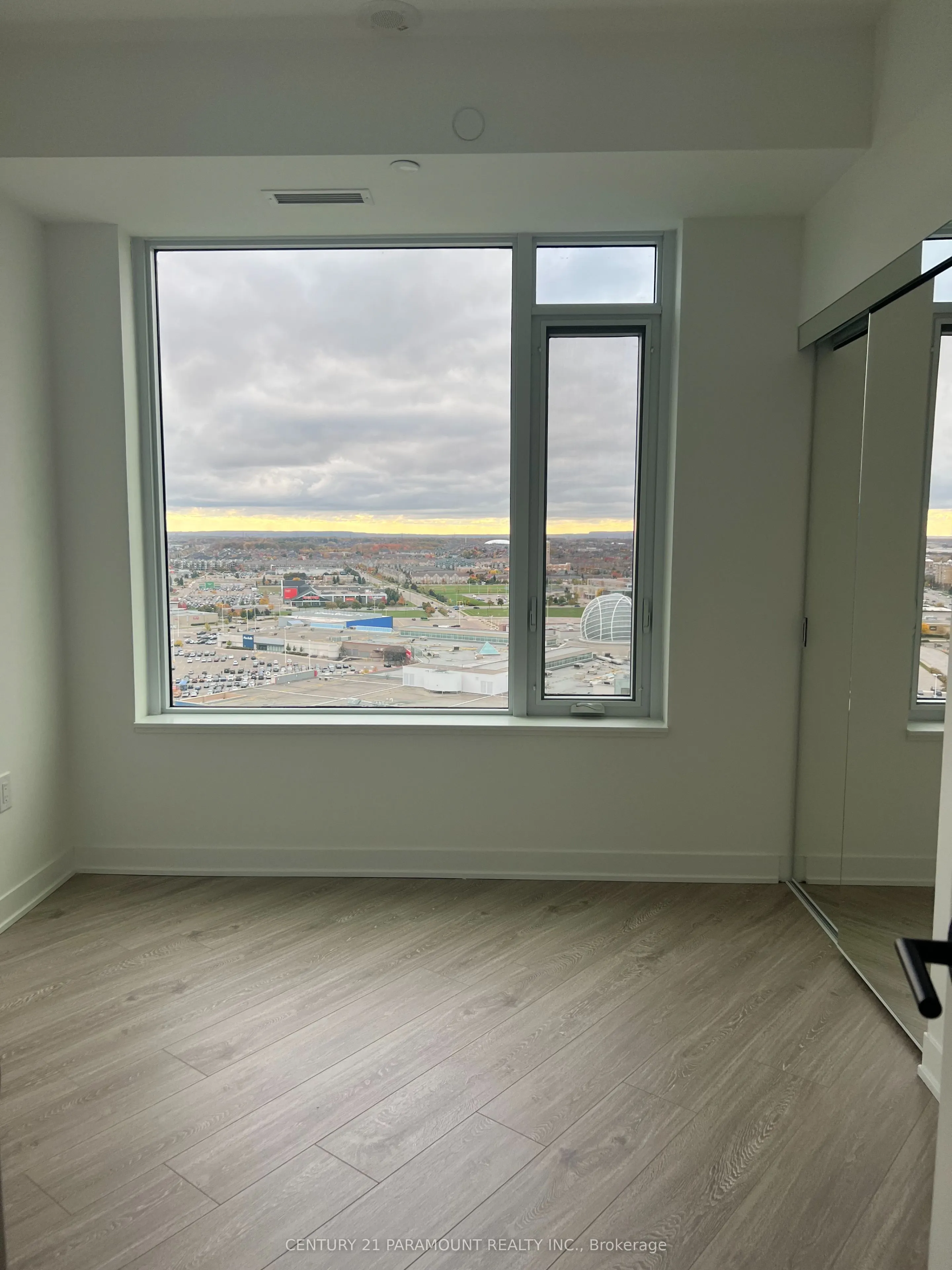 2495 Eglinton Avenue W, #2206