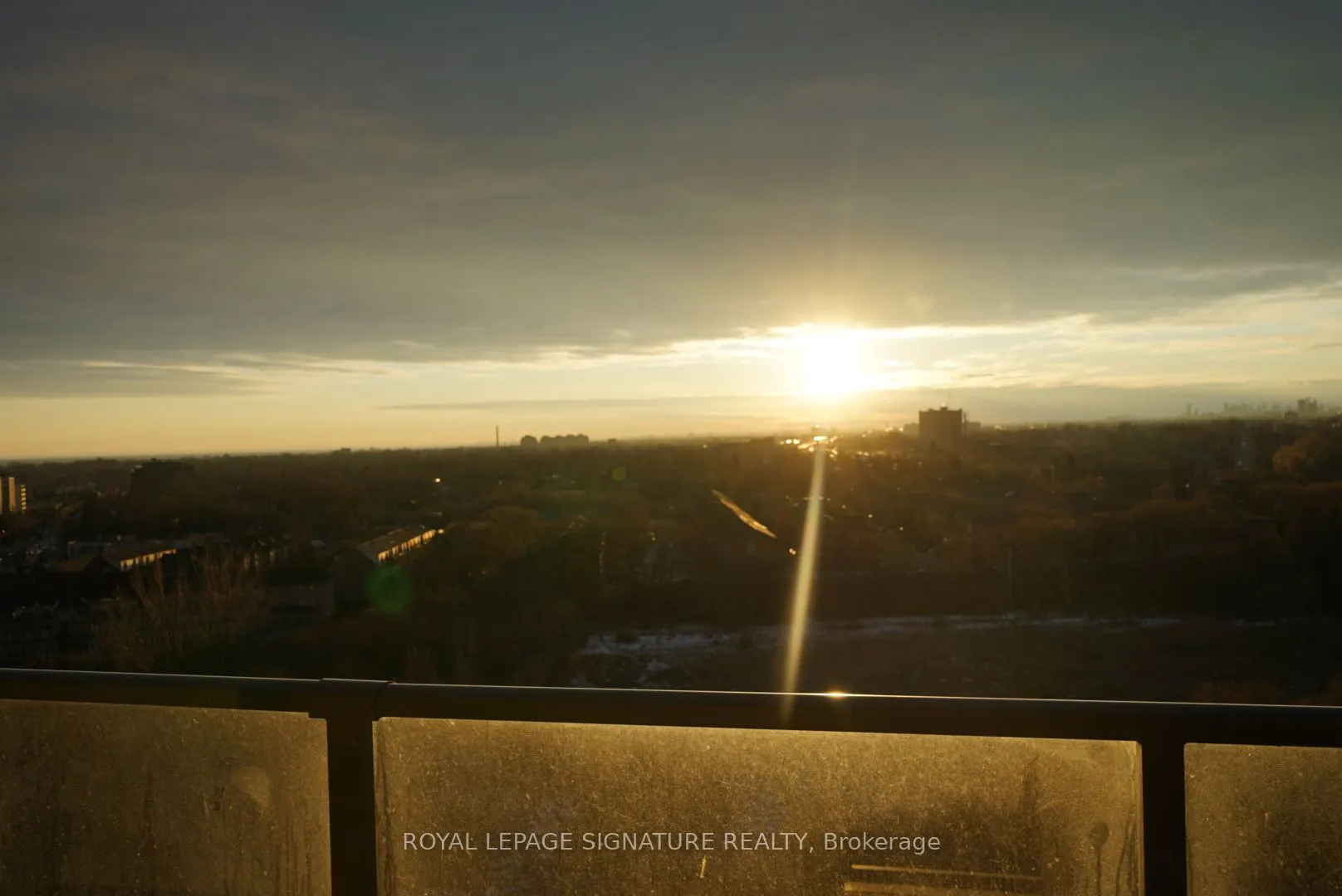 36 Park Lawn Road, #1104