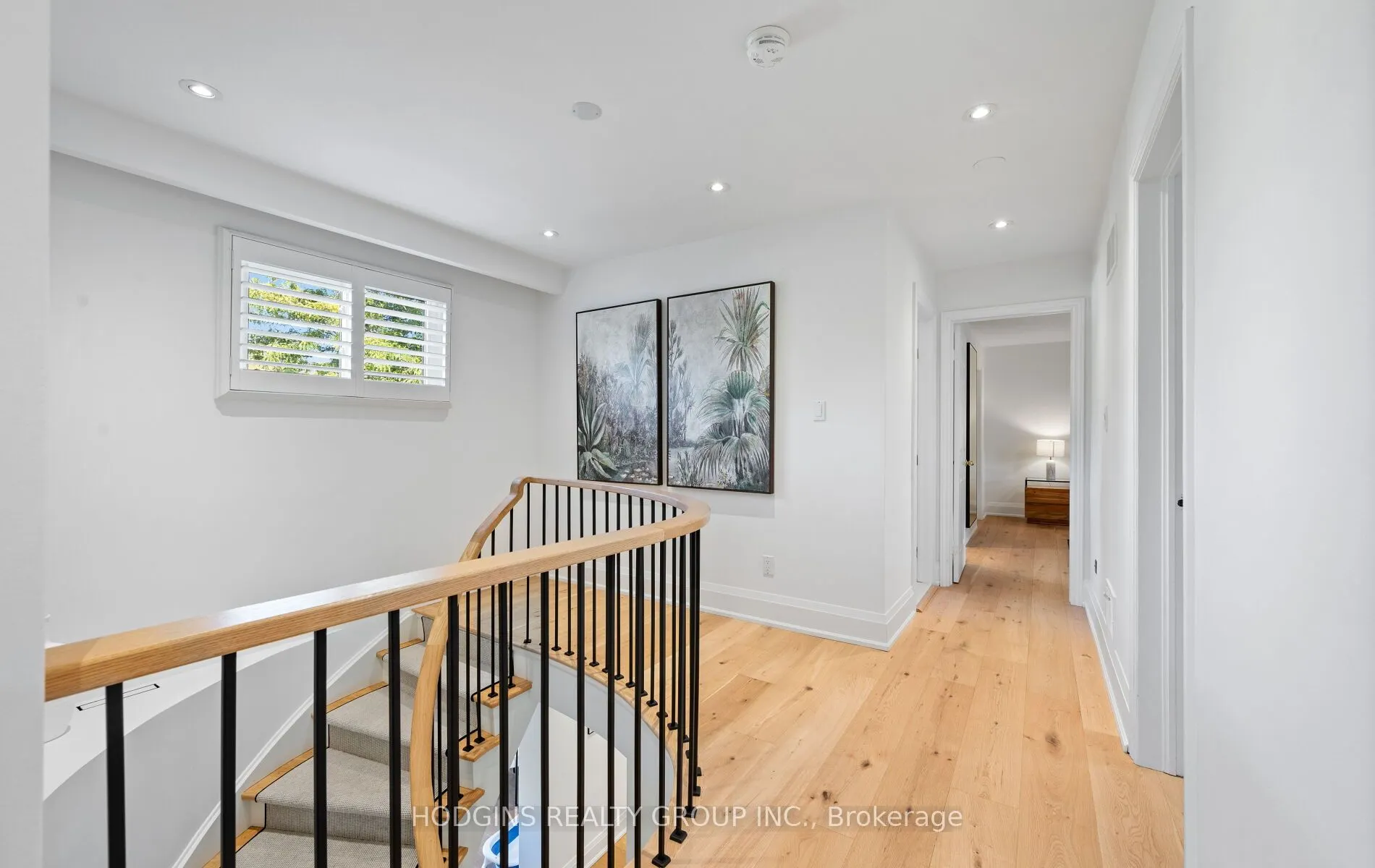 1726 Sherwood Forrest Circle