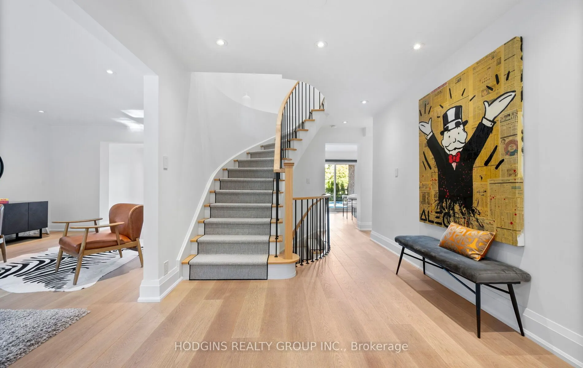 1726 Sherwood Forrest Circle