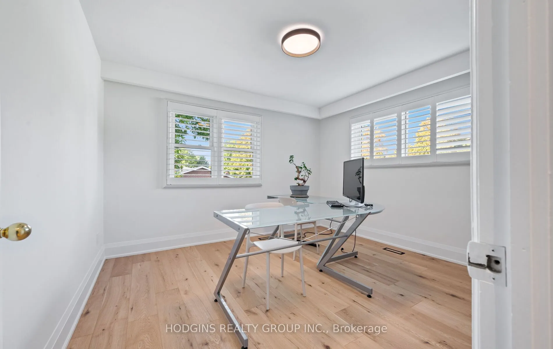 1726 Sherwood Forrest Circle