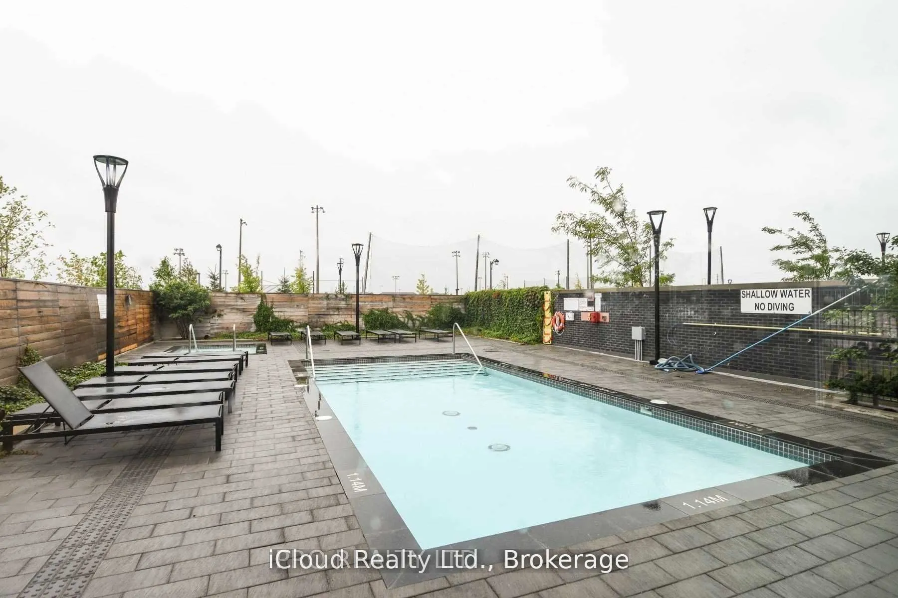 1050 Main Street E, #113