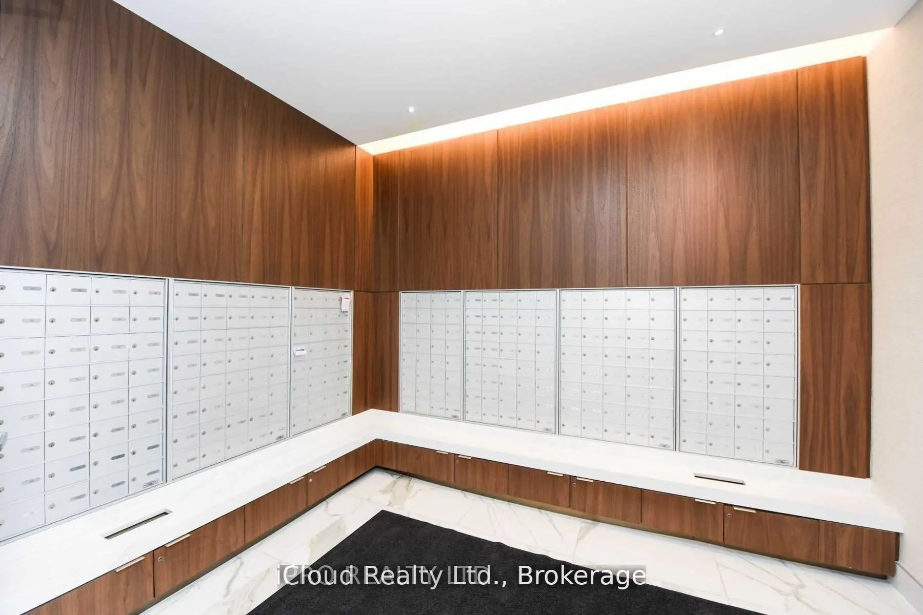 1050 Main Street E, #113