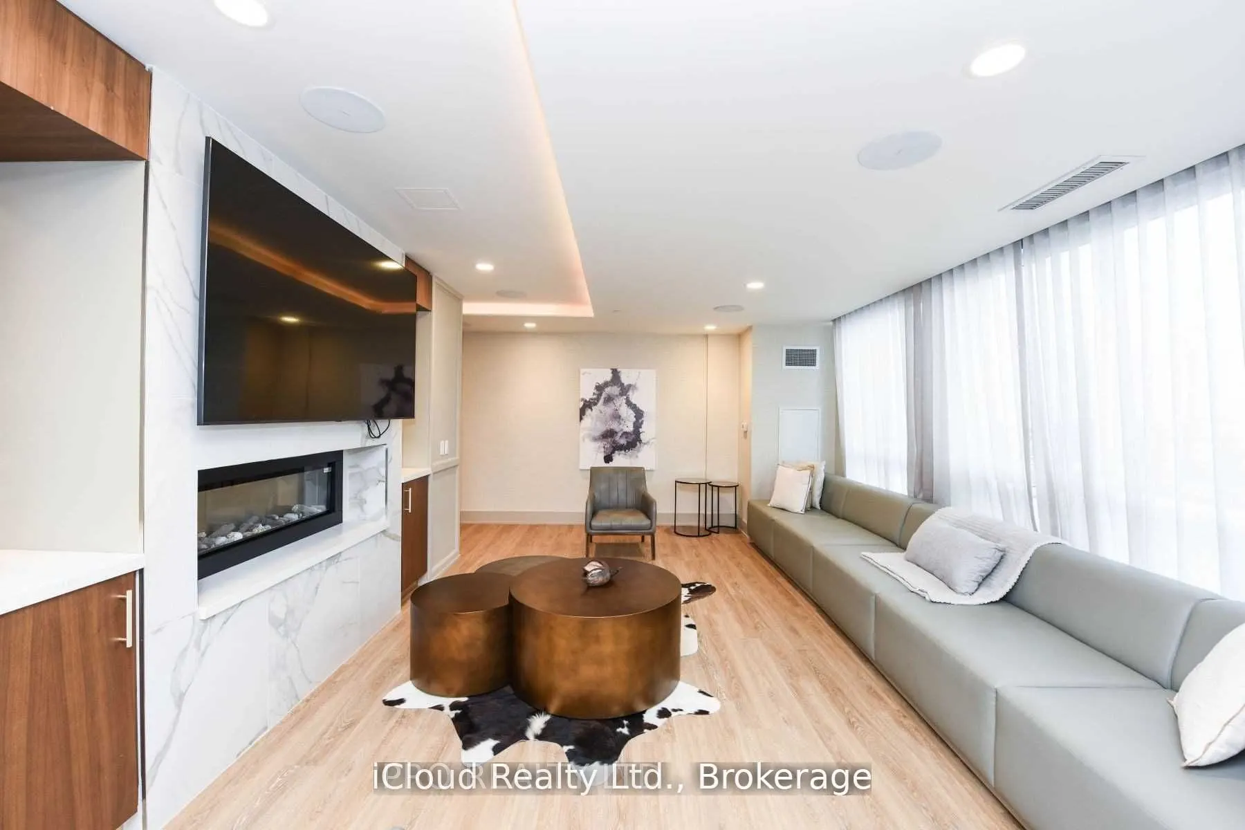 1050 Main Street E, #113