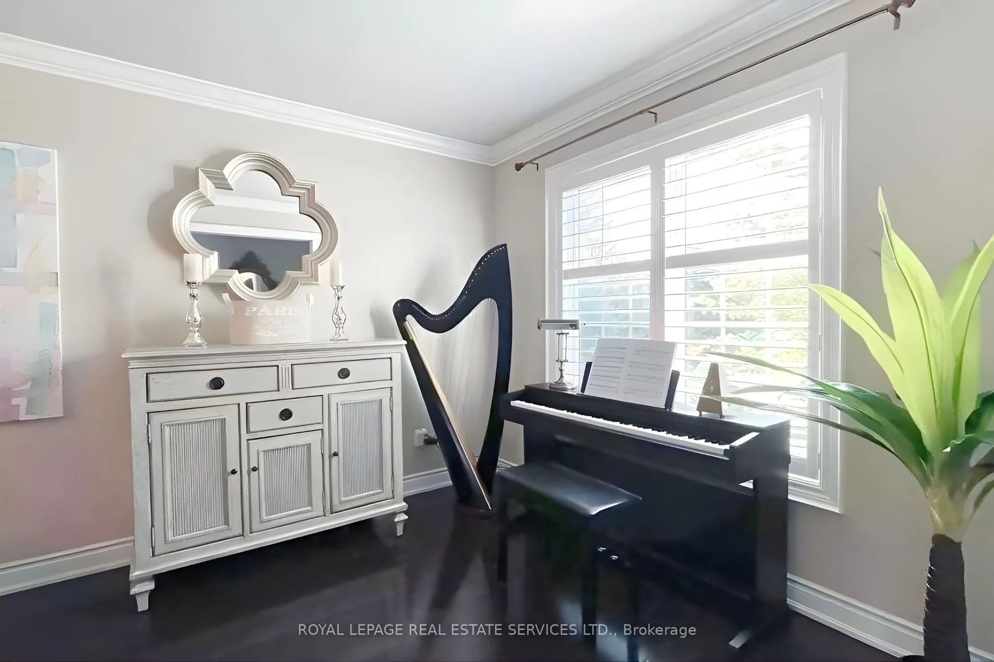 2384 Hollybrook Drive