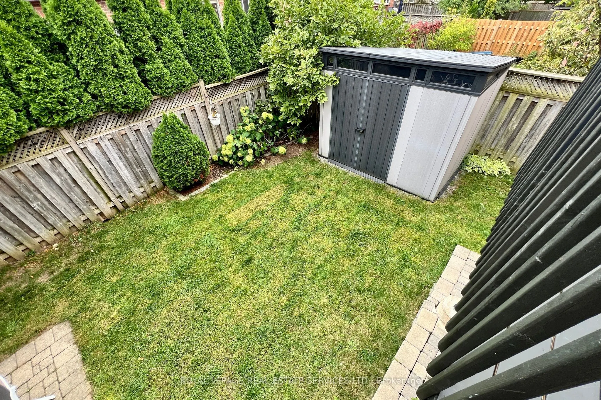 2384 Hollybrook Drive