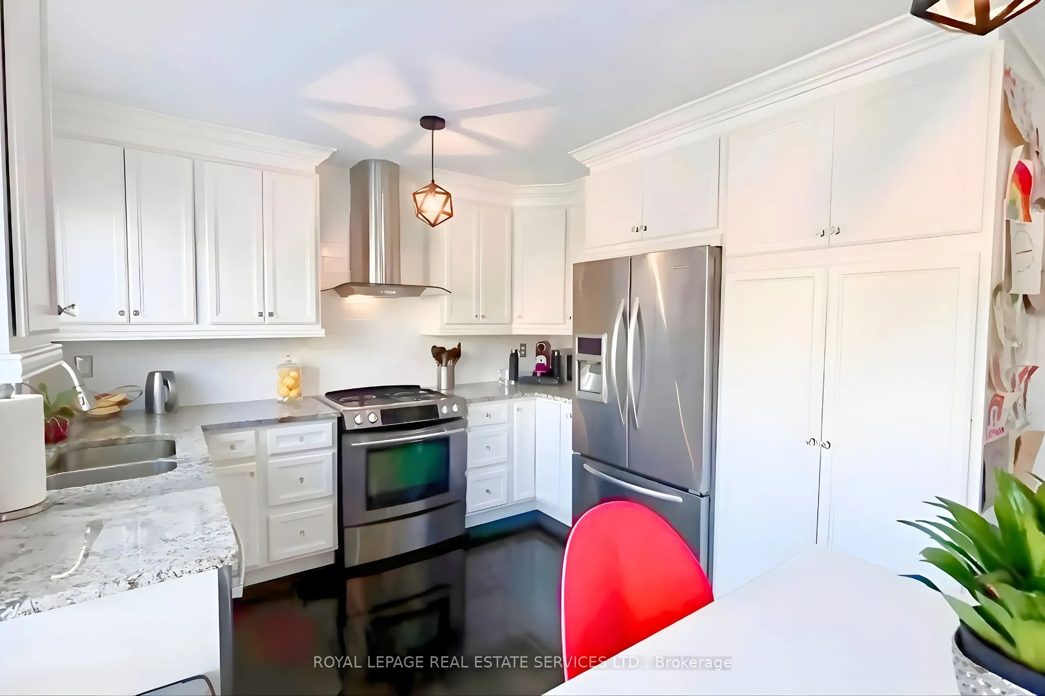 2384 Hollybrook Drive