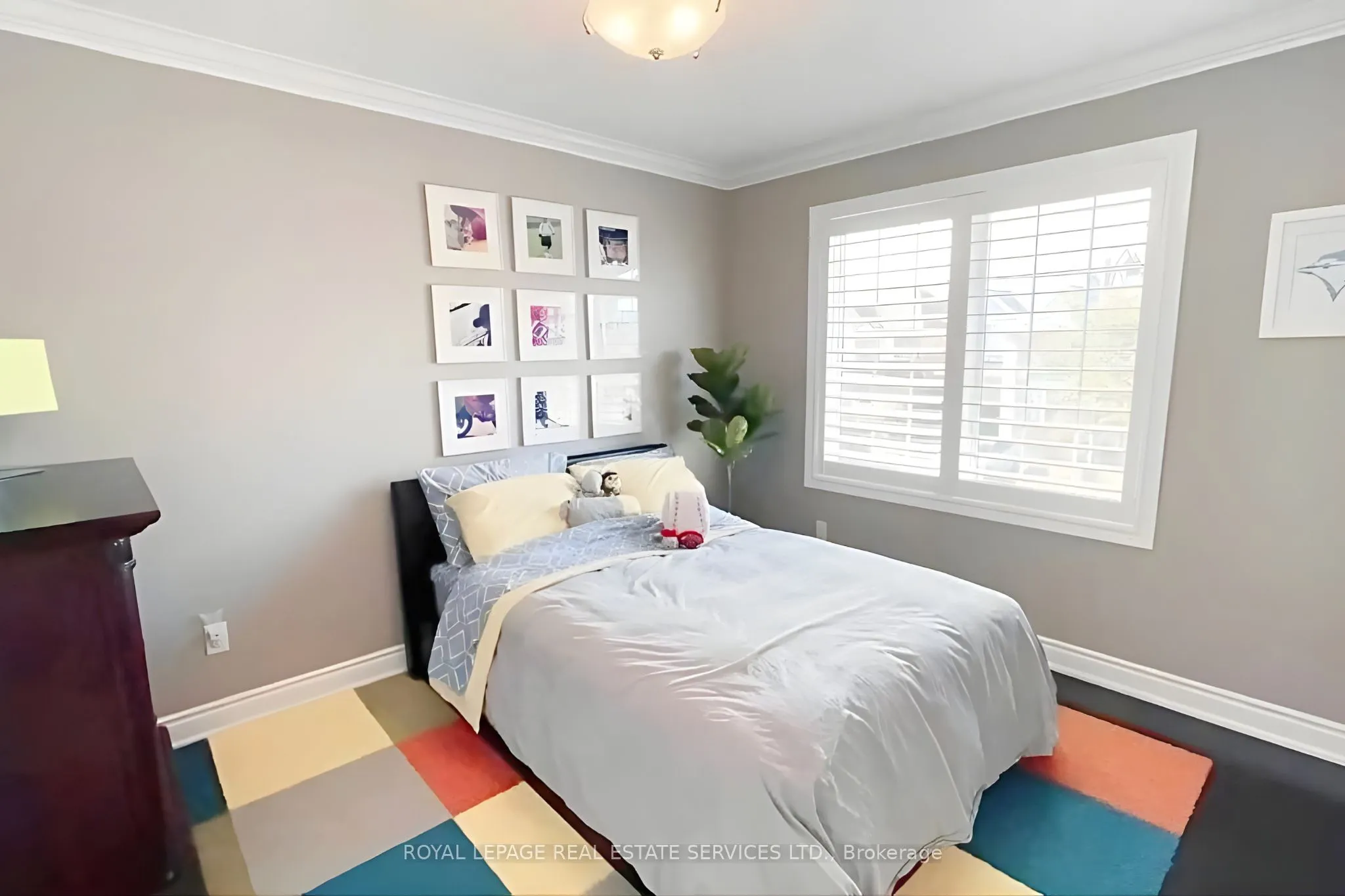 2384 Hollybrook Drive