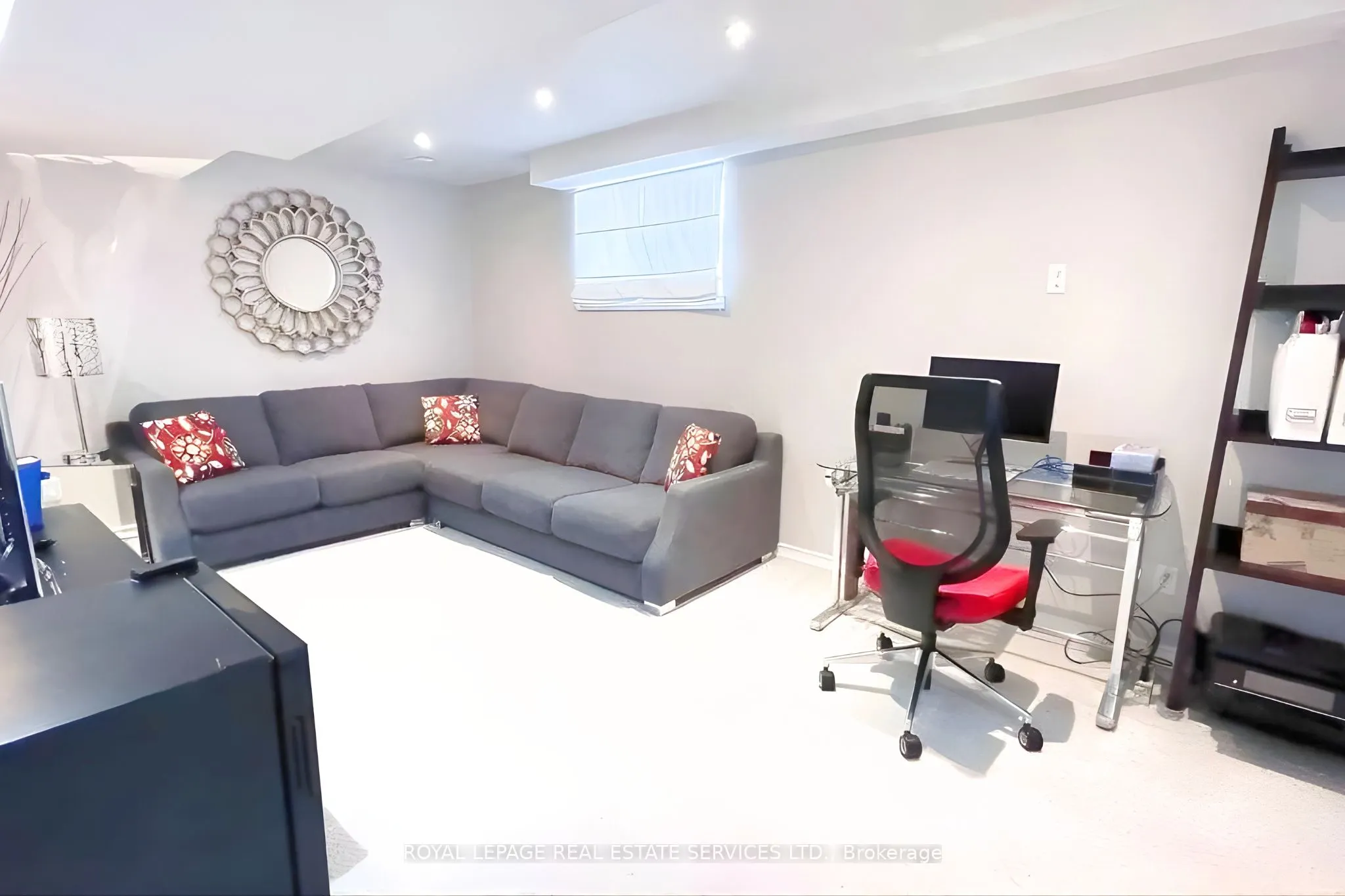 2384 Hollybrook Drive