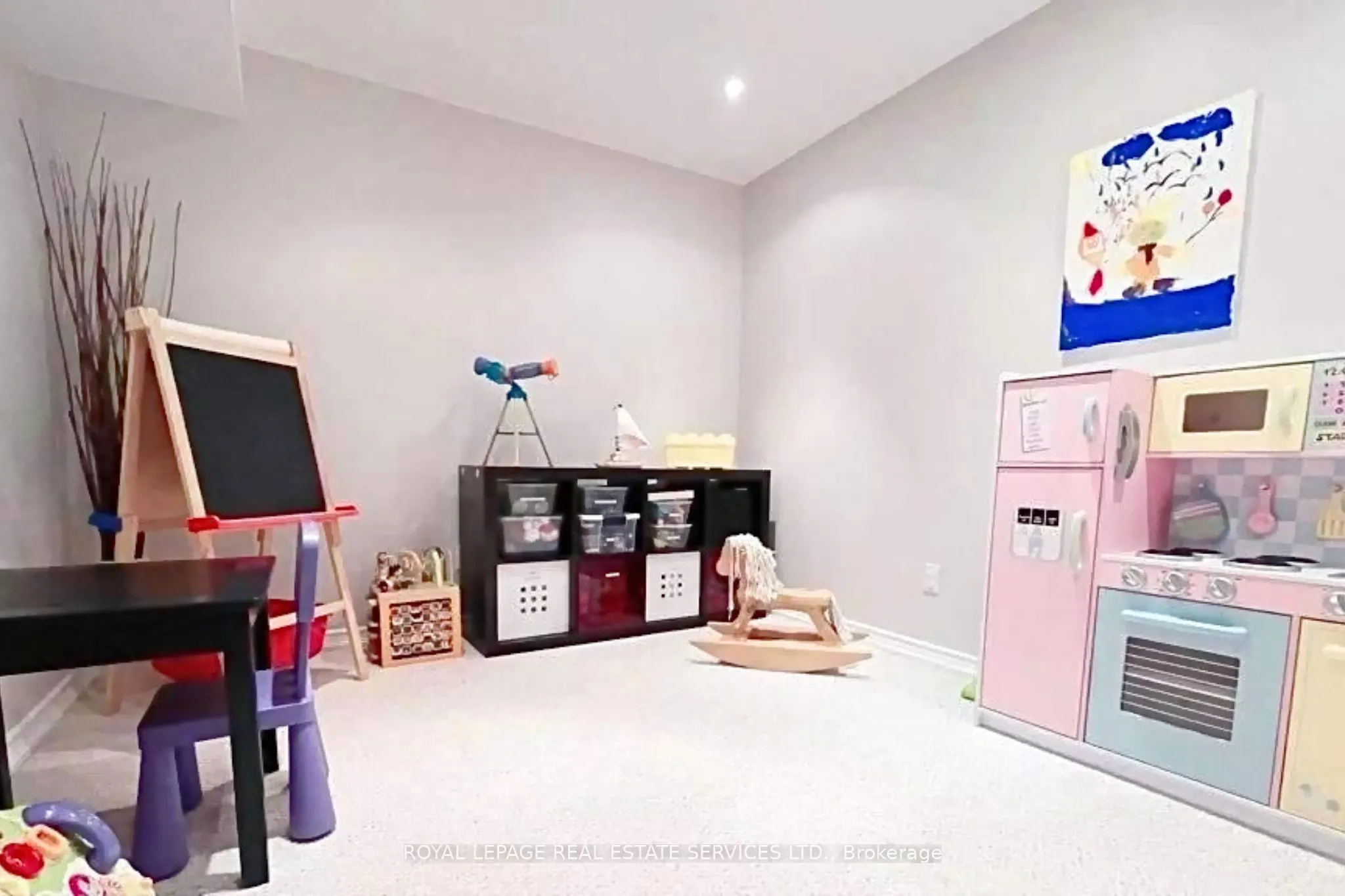 2384 Hollybrook Drive