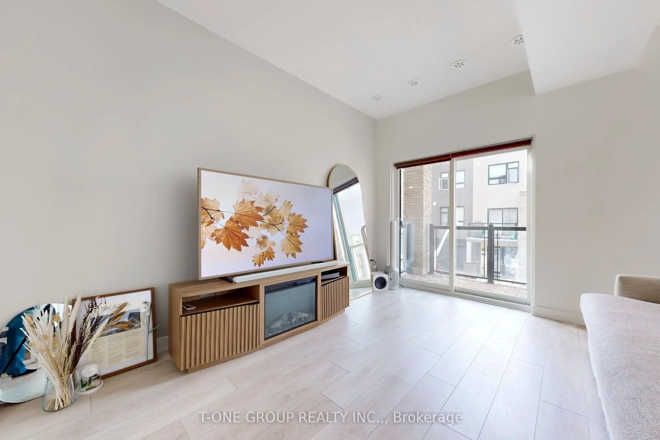 1121 Cooke Boulevard, #42