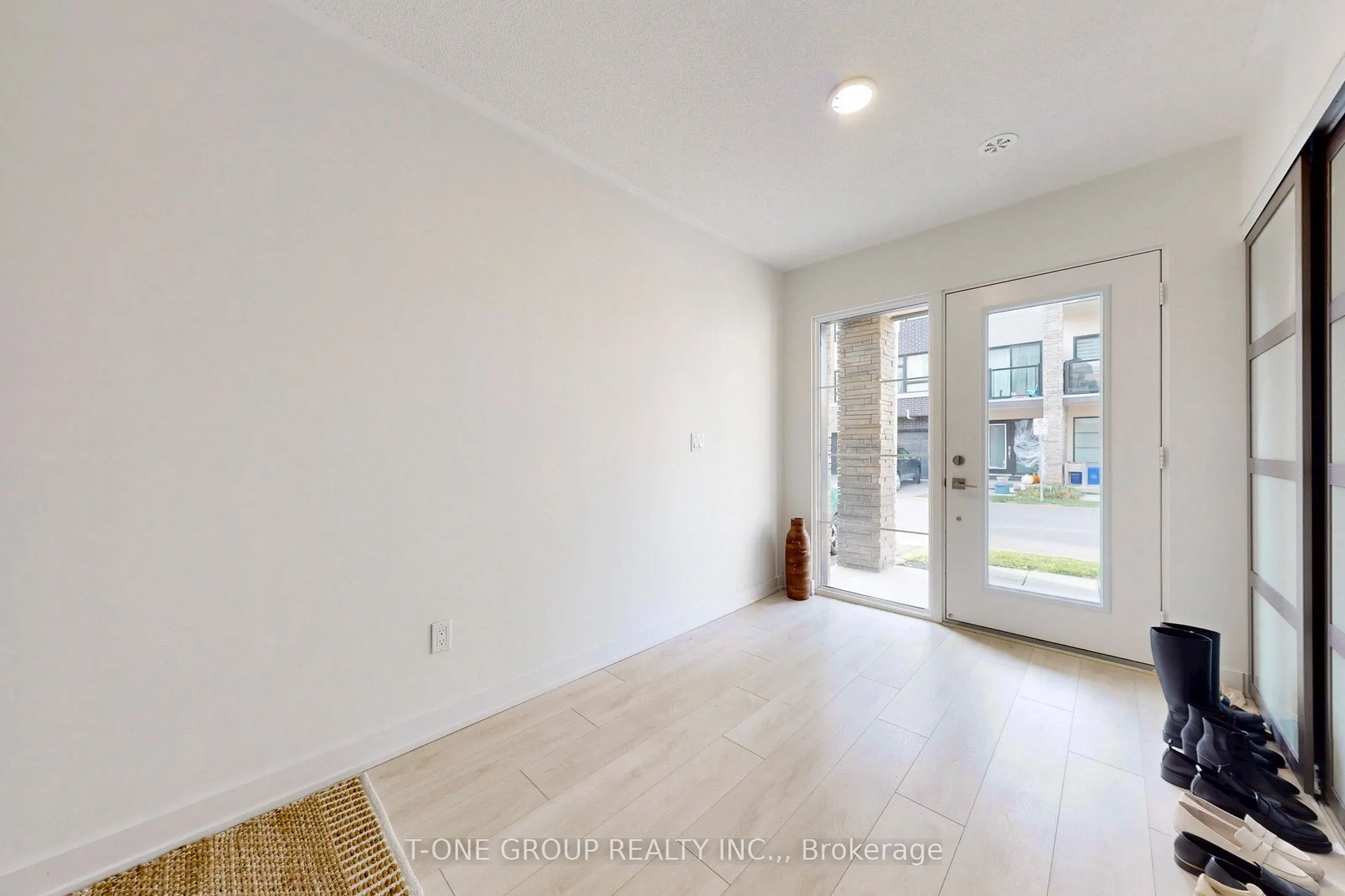 1121 Cooke Boulevard, #42