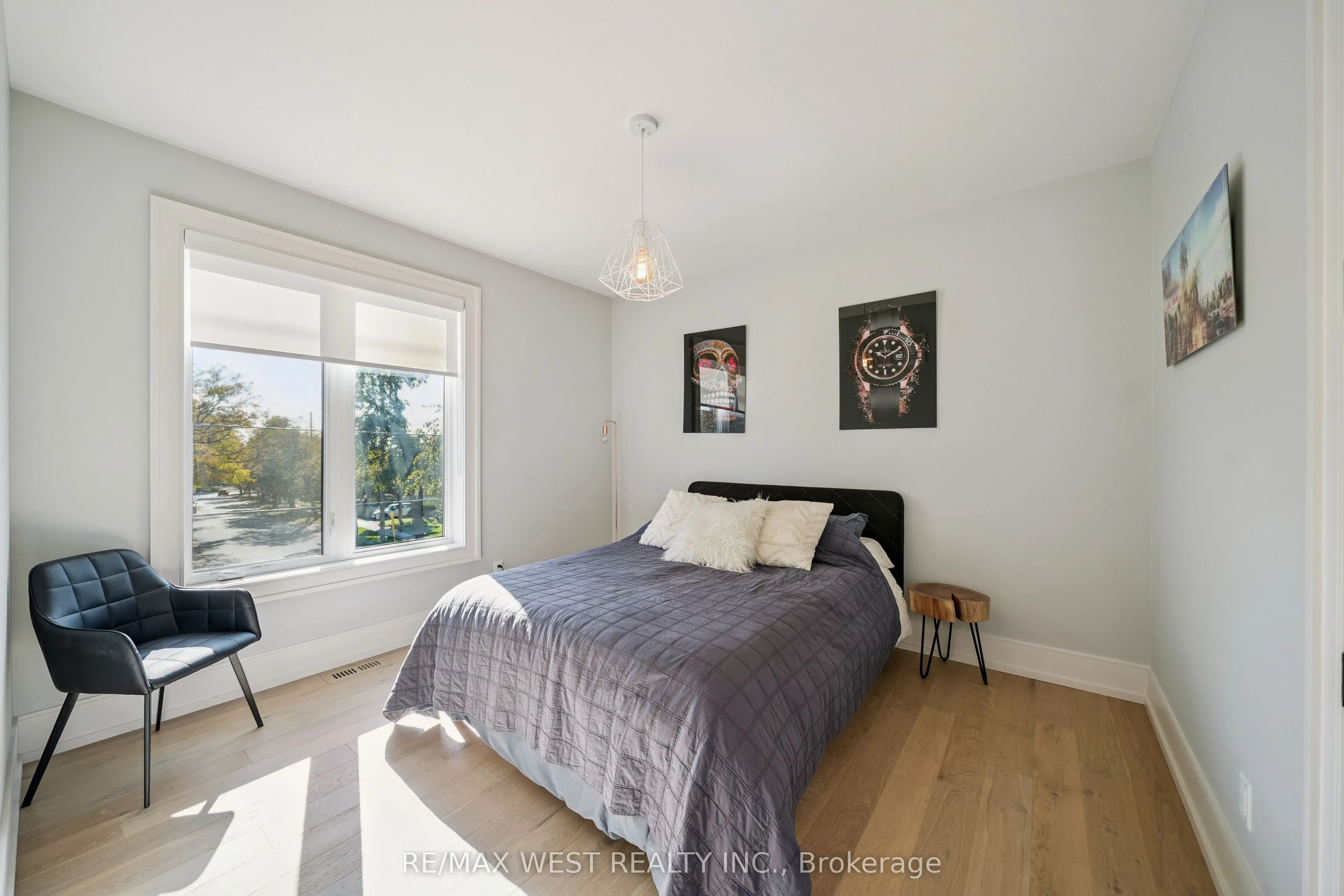 48 Arrowsmith Avenue