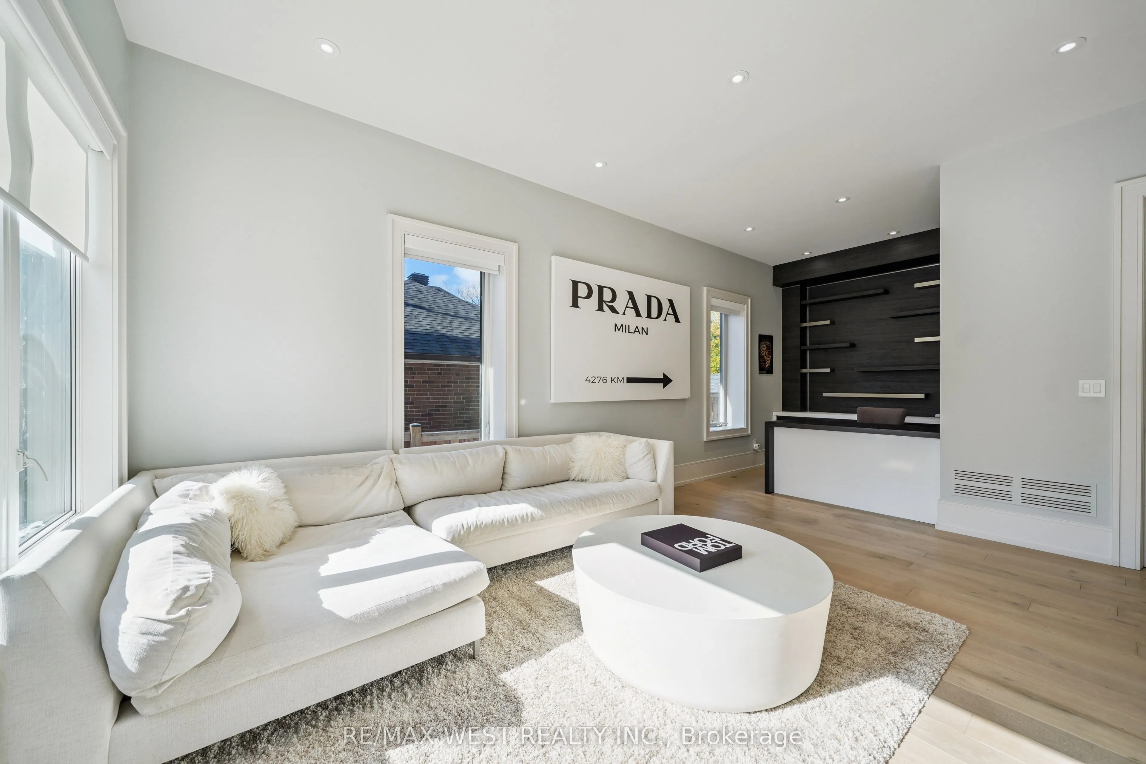 48 Arrowsmith Avenue