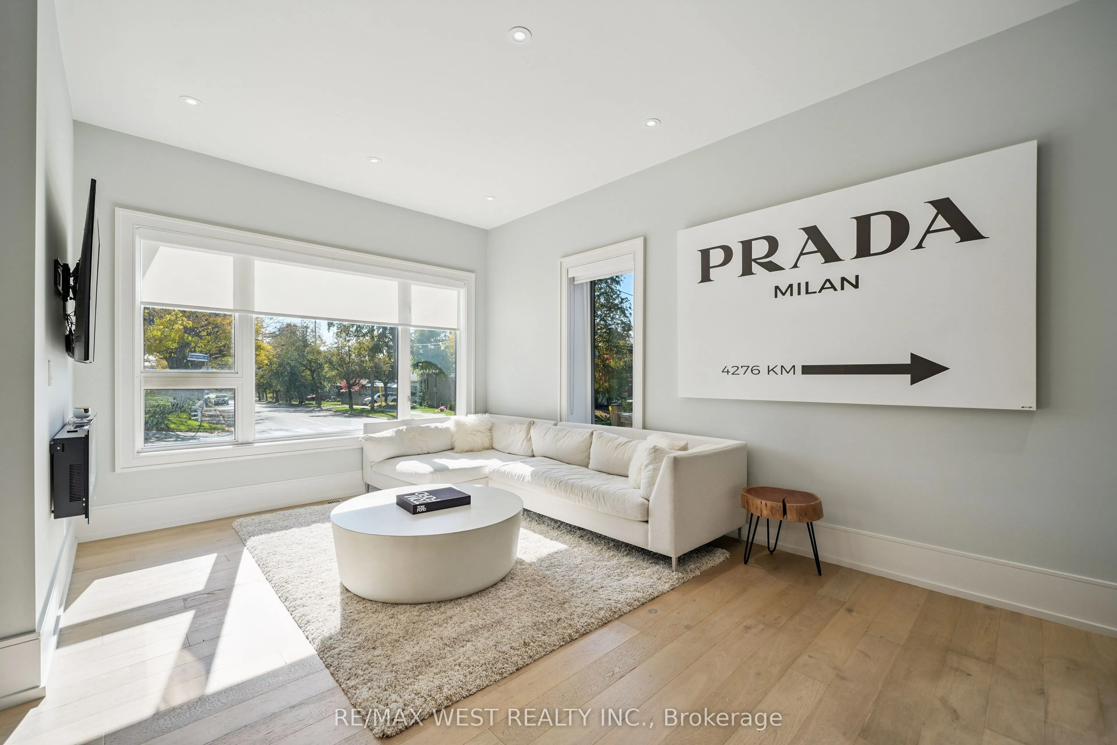 48 Arrowsmith Avenue