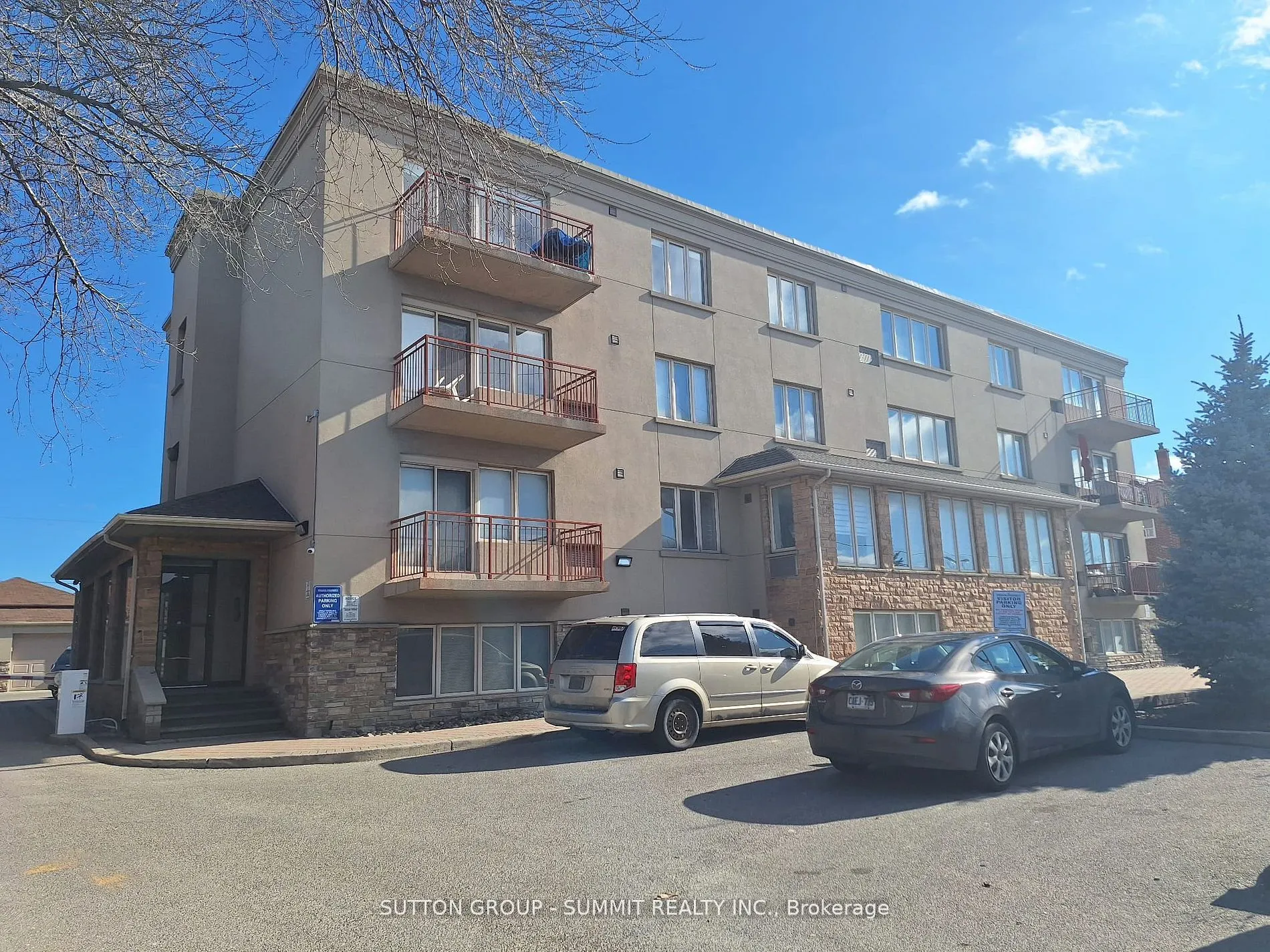 2615 KEELE Street, #104