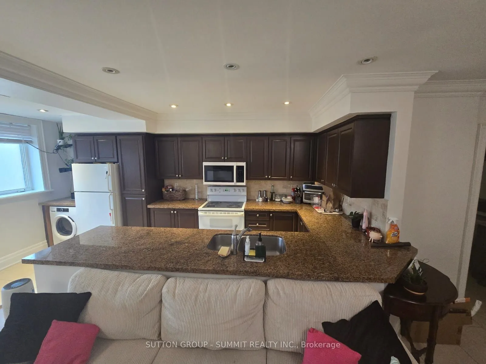 2615 KEELE Street, #104