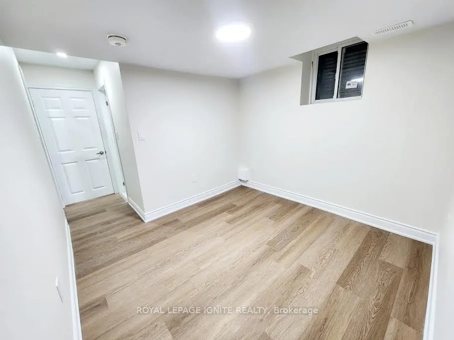 1299 Laurier Avenue, #Basement