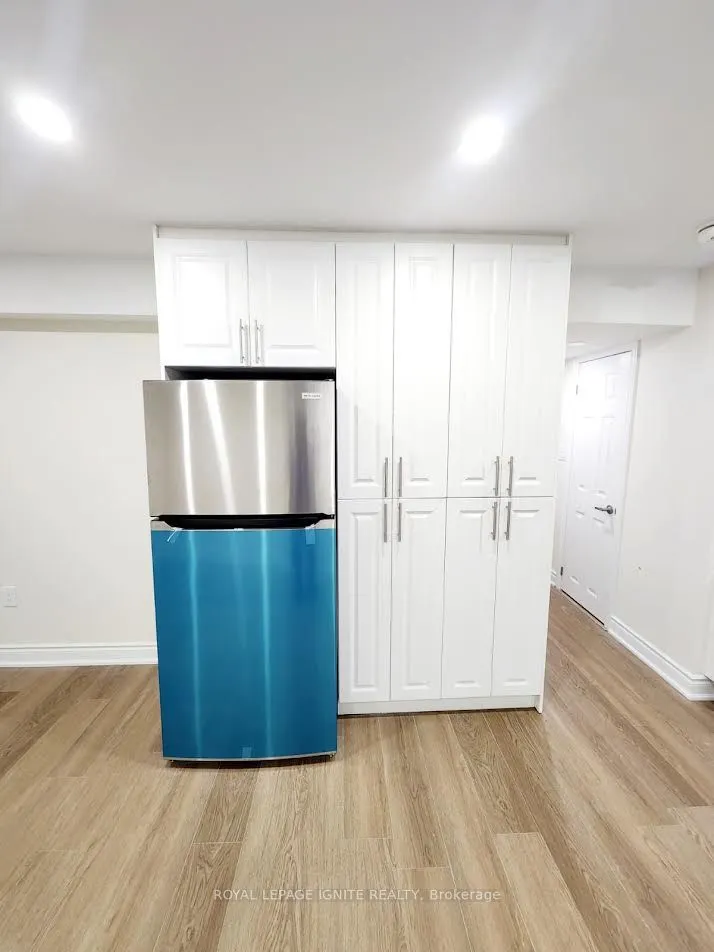 1299 Laurier Avenue, #Basement