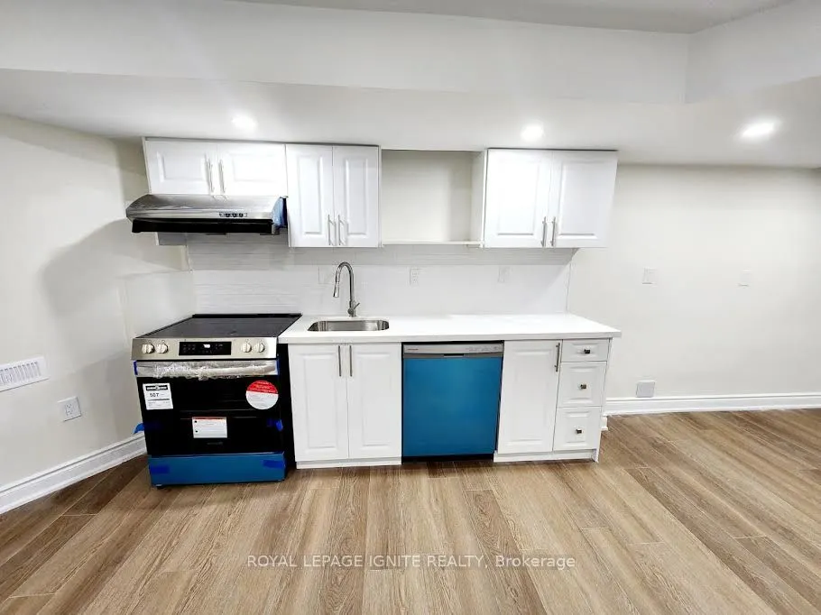 1299 Laurier Avenue, #Basement