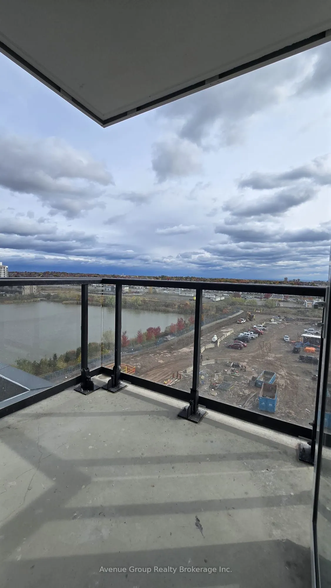 3071 Trafalgar Road, #707