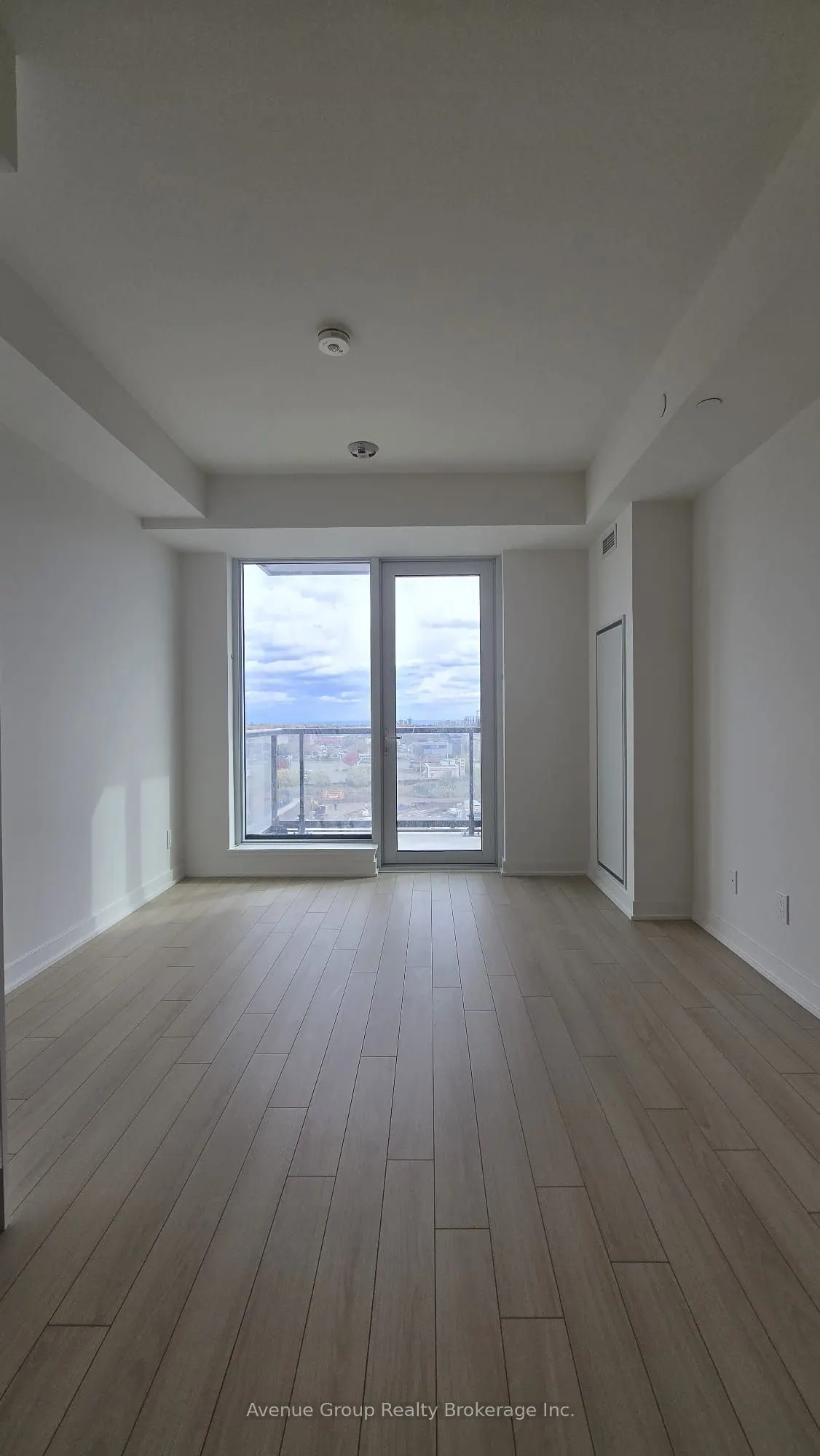 3071 Trafalgar Road, #707