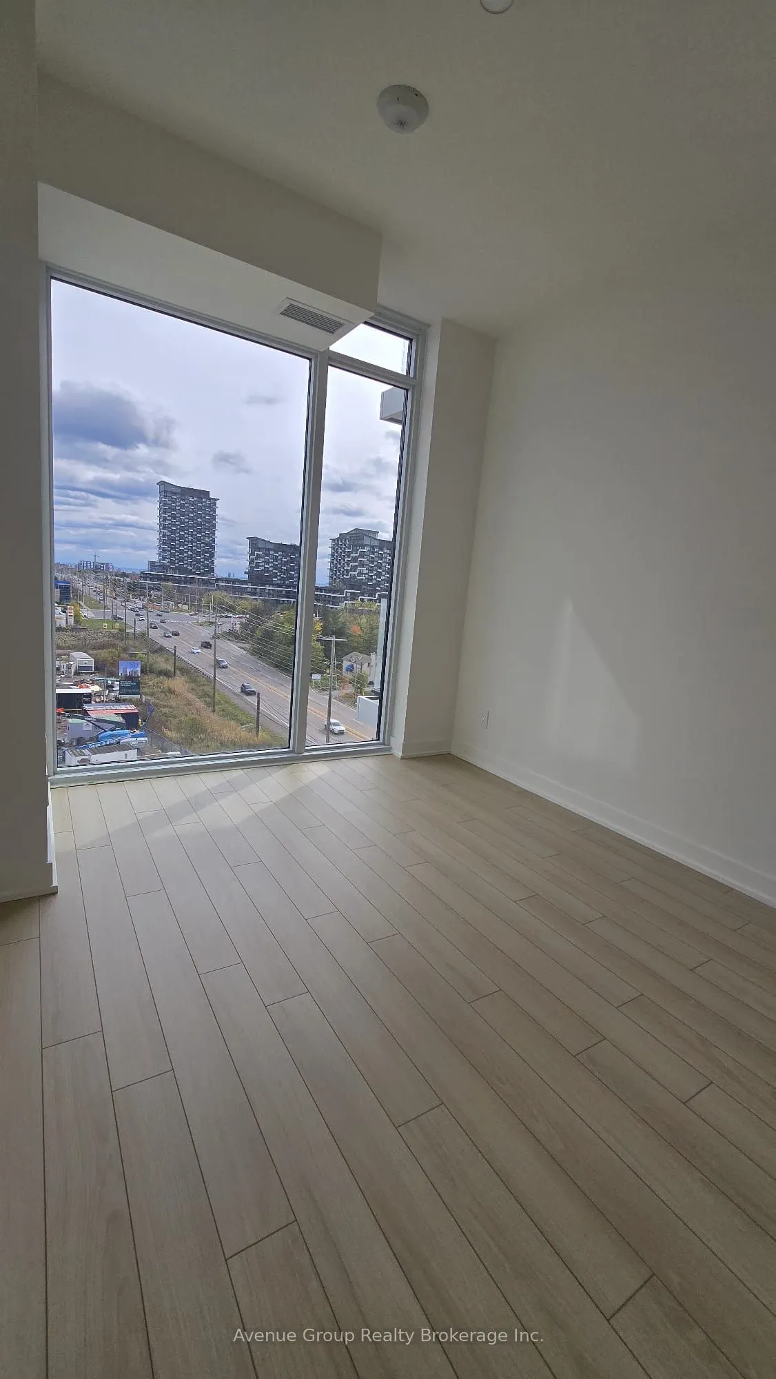 3071 Trafalgar Road, #707