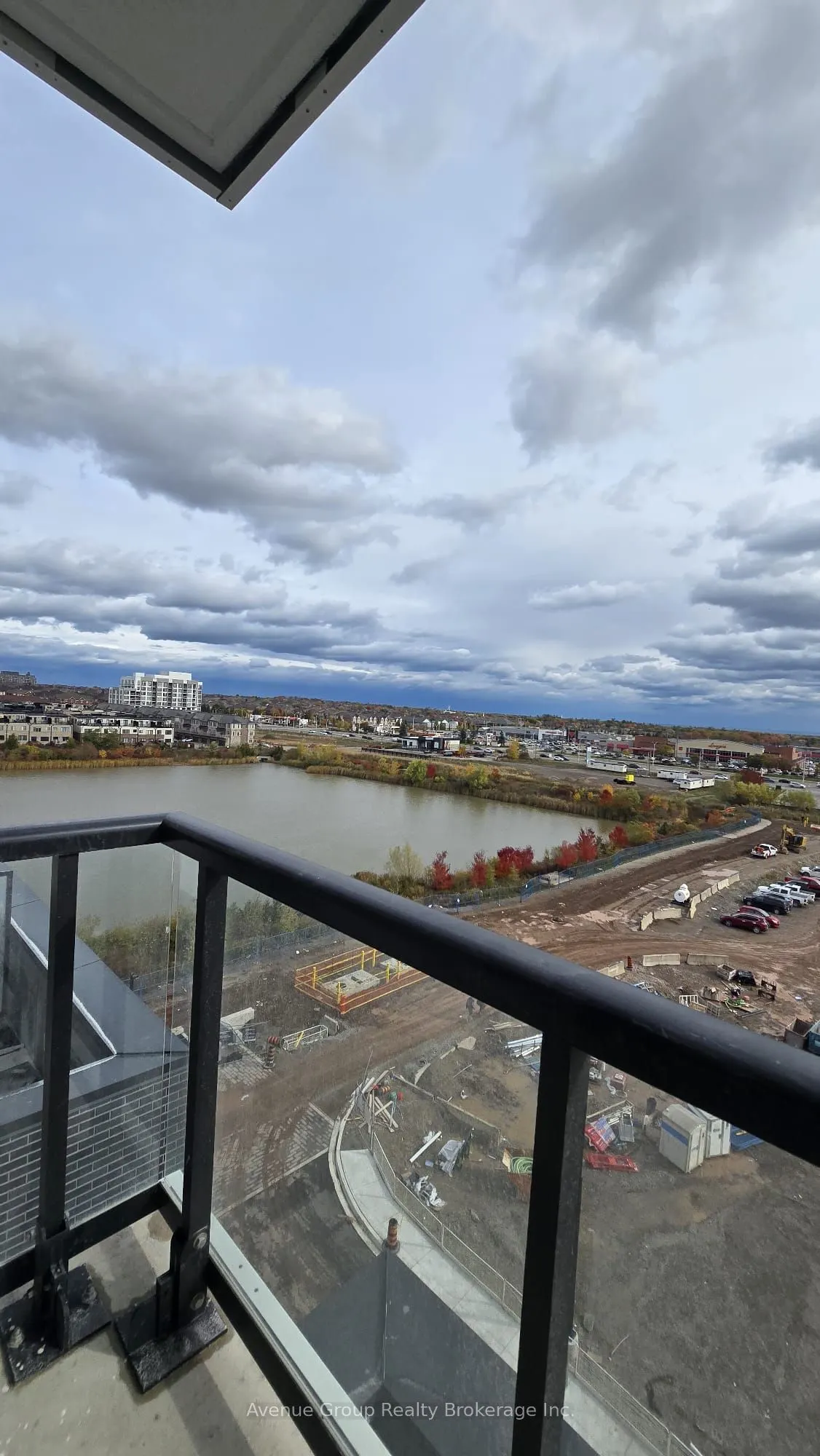 3071 Trafalgar Road, #707