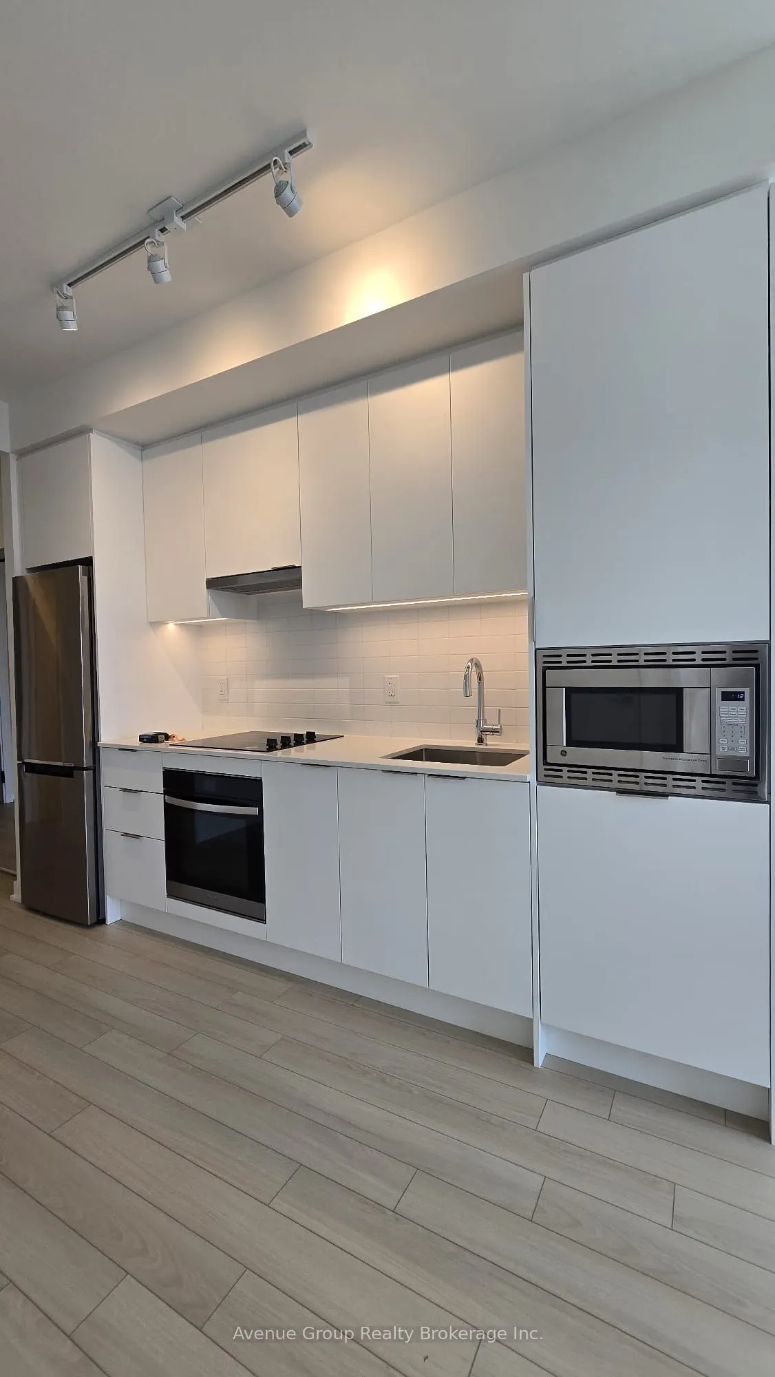 3071 Trafalgar Road, #707