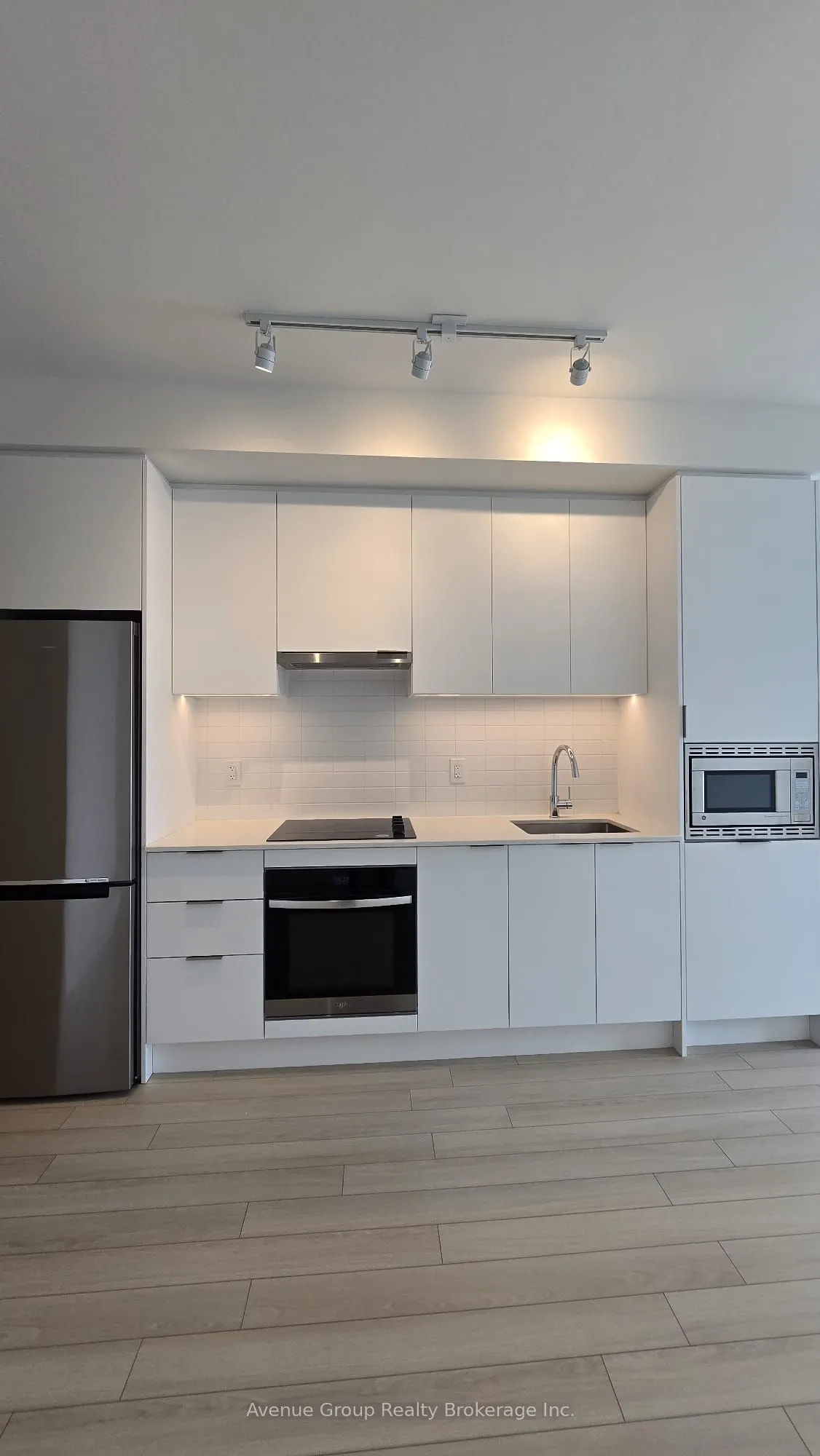 3071 Trafalgar Road, #707