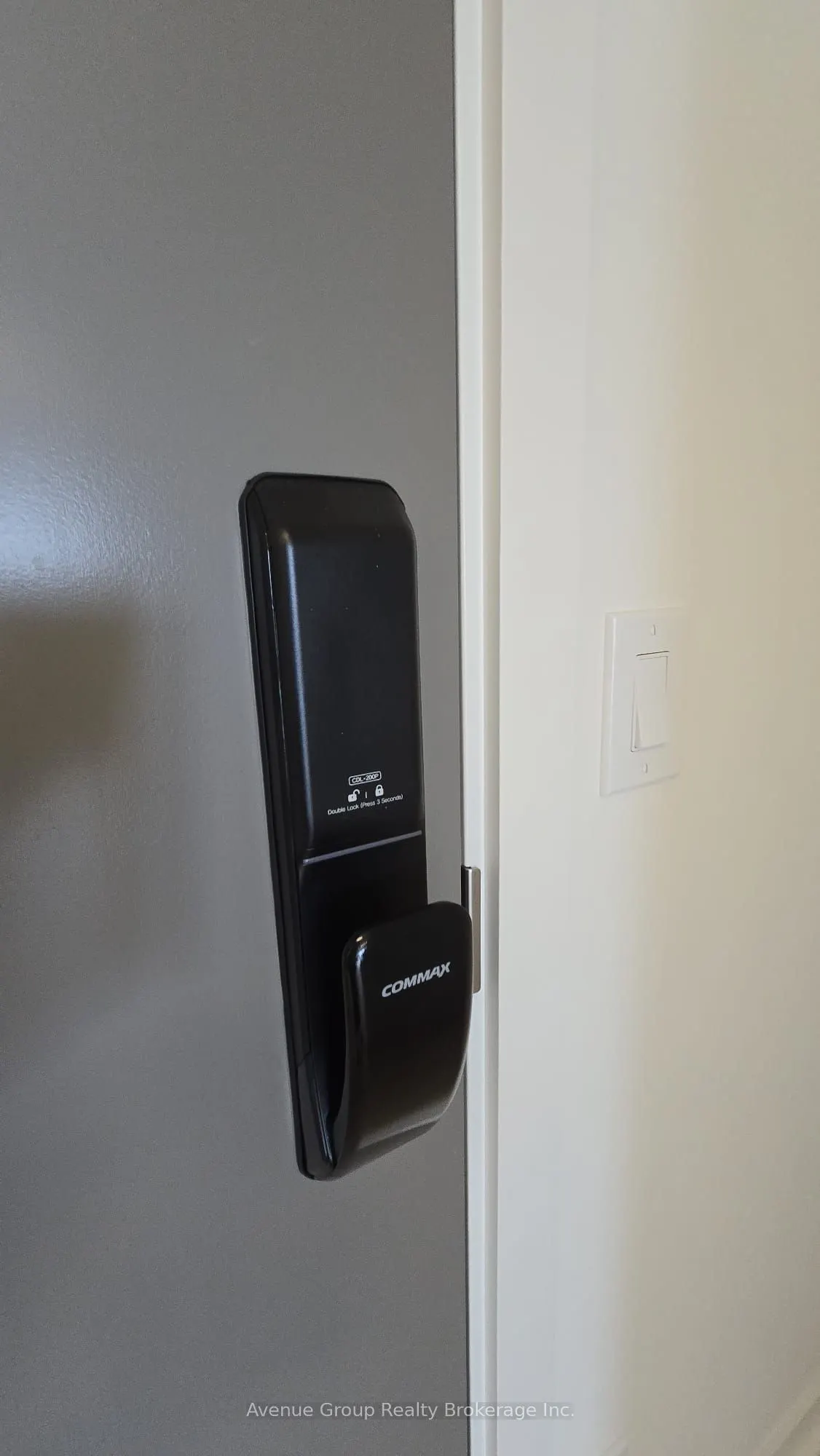 3071 Trafalgar Road, #707