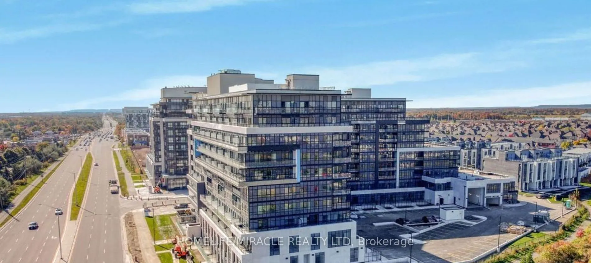 395 Dundas Street W, #331