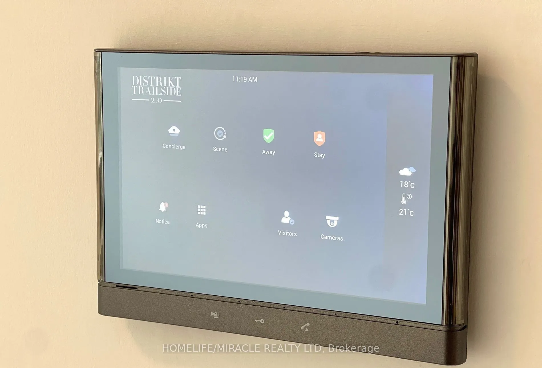 395 Dundas Street W, #331