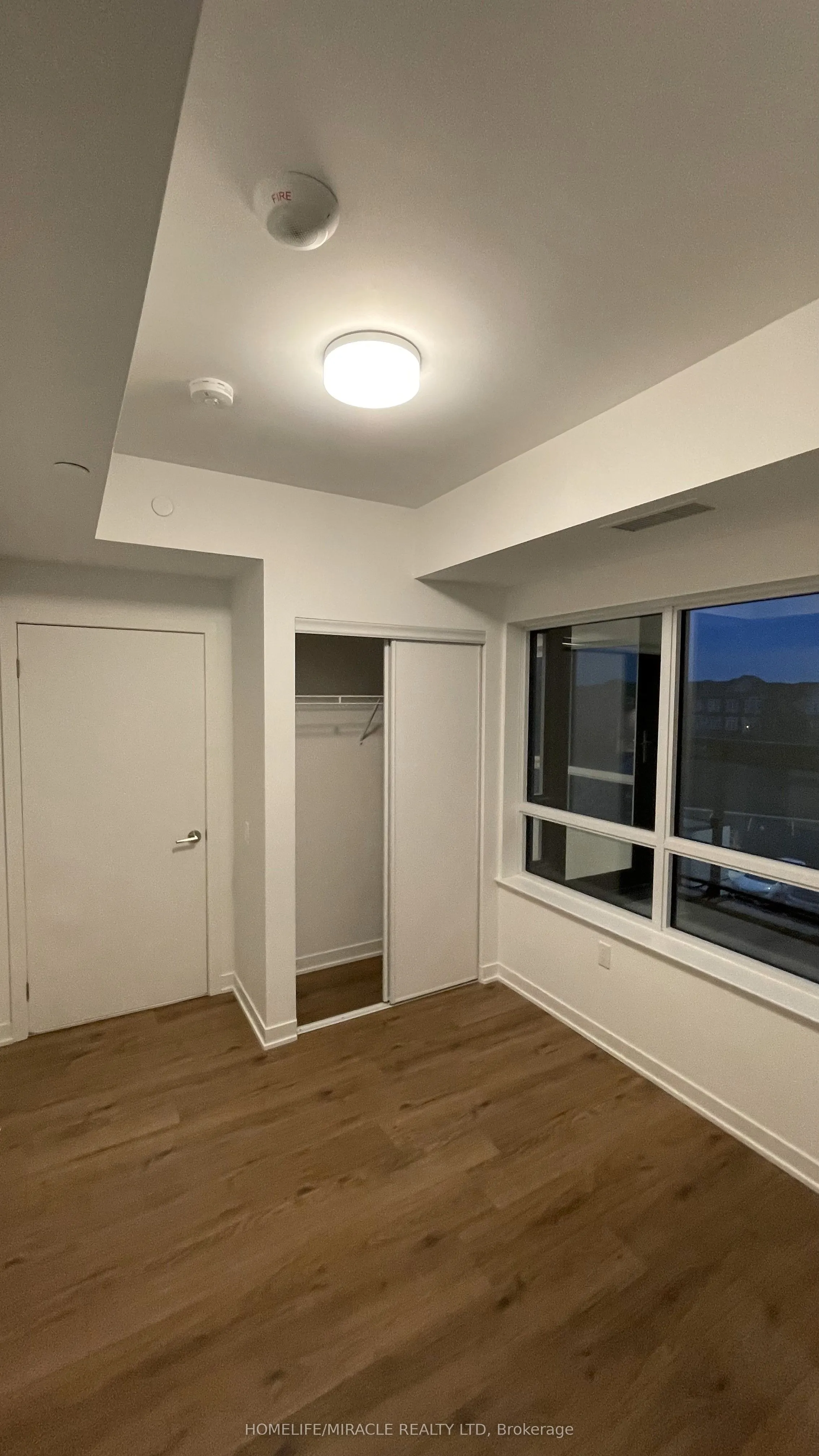 395 Dundas Street W, #331