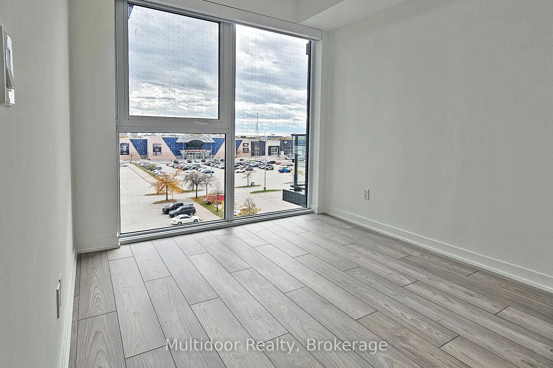 1007 The Queensway, #421